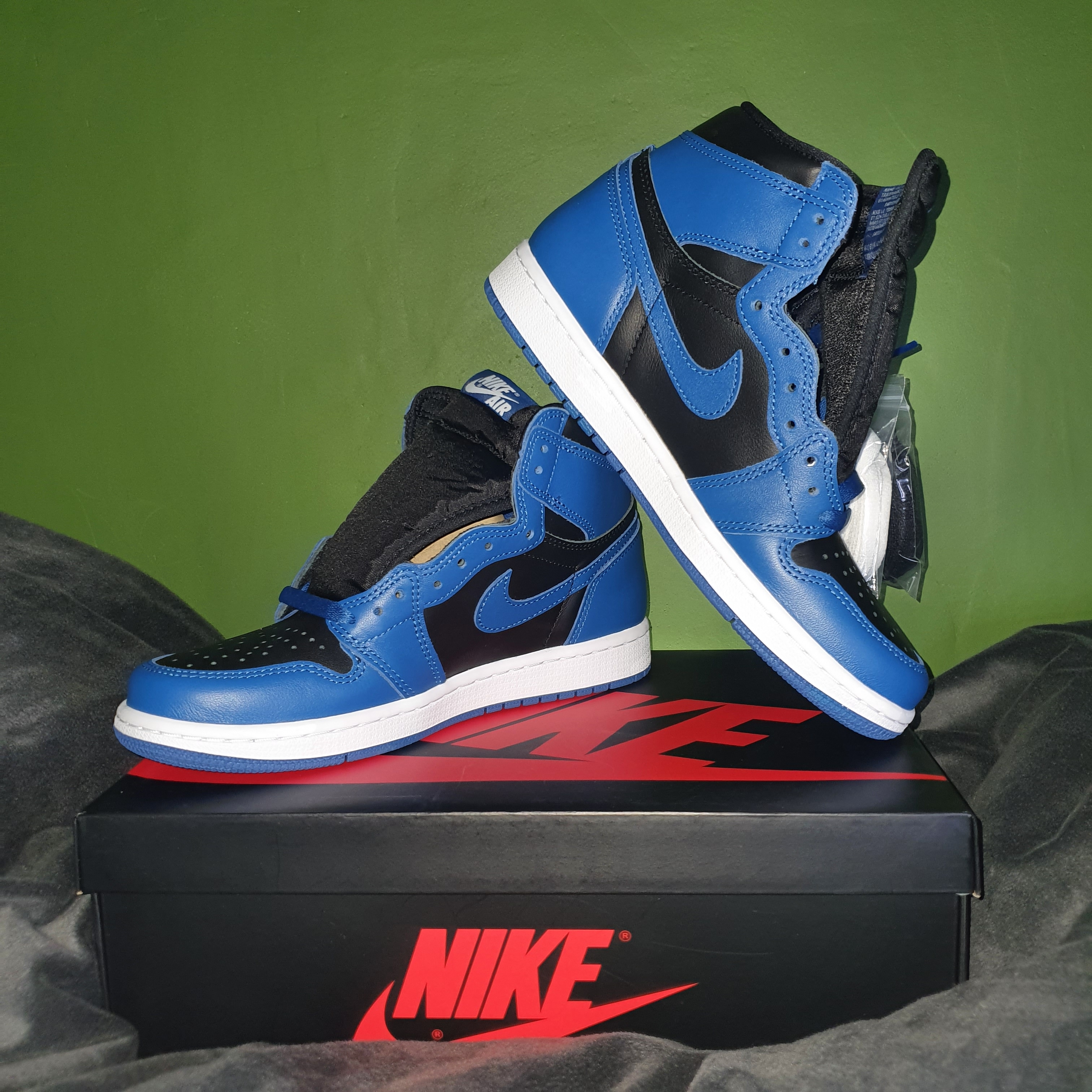 Jordan 1 Retro High OG Dark Marina Blue, (GS) Jordan 1 Retro High OG Dark Marina Blue 착용 스타일 - 2