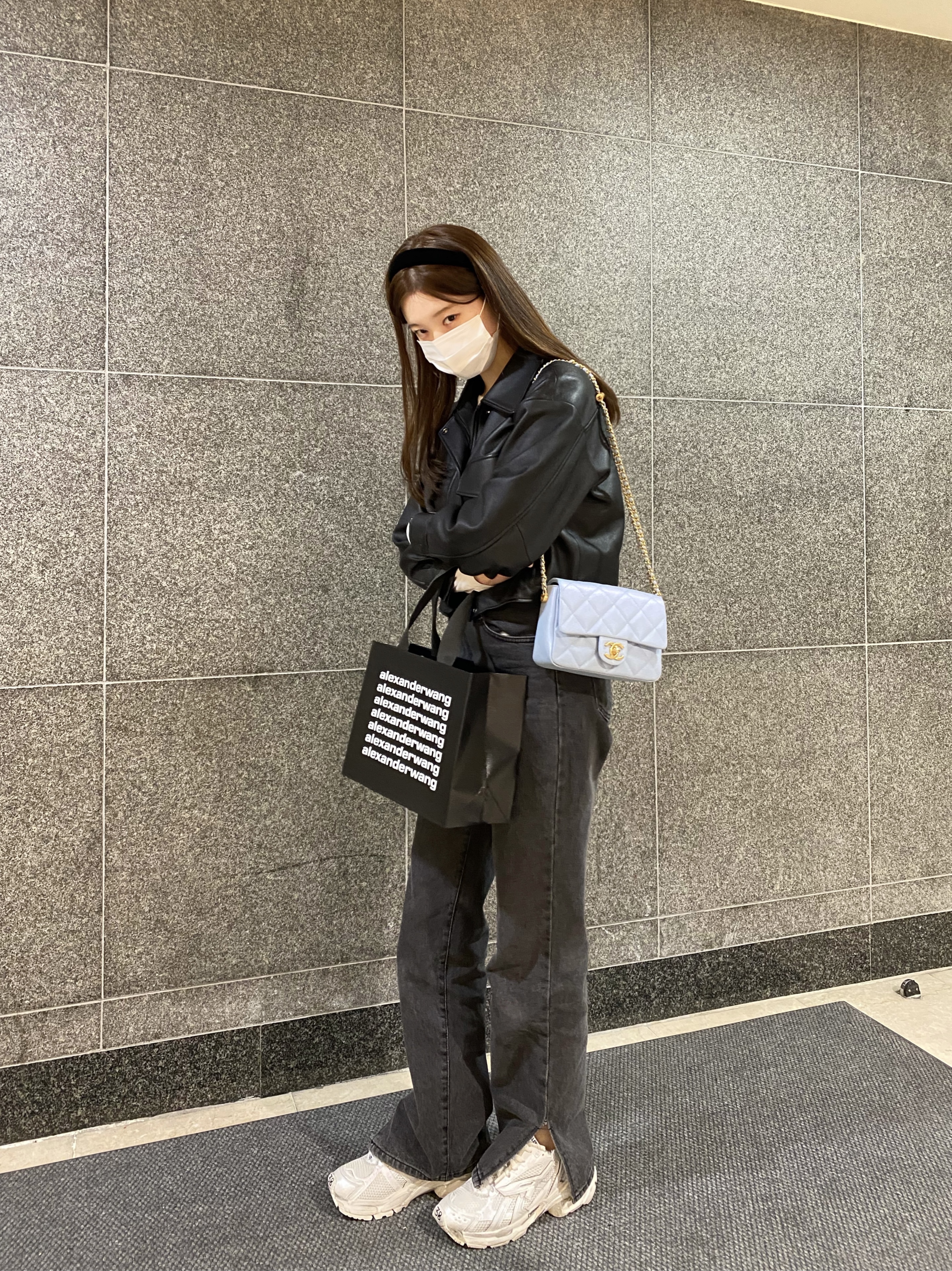 Chanel Mini Flap Bag Grained Calfskin & Gold Blue, Balenciaga Runner Sneakers White 착용 스타일