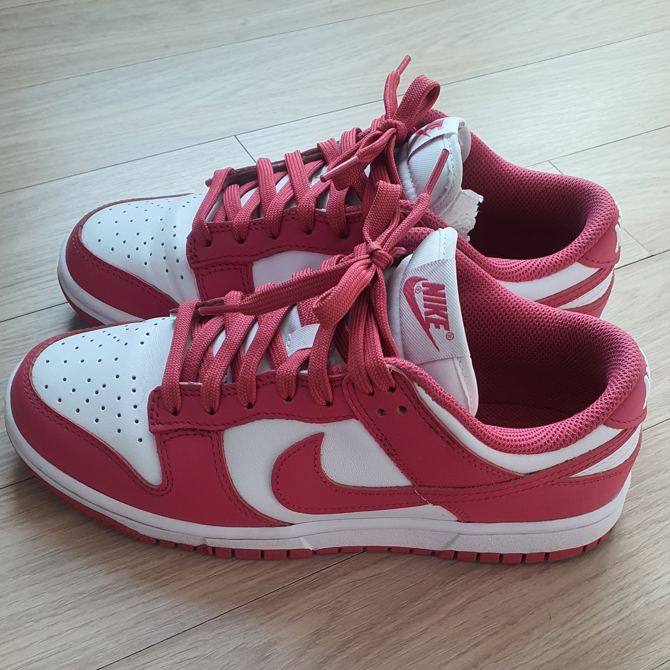 (W) Nike Dunk Low Archeo Pink 착용 스타일