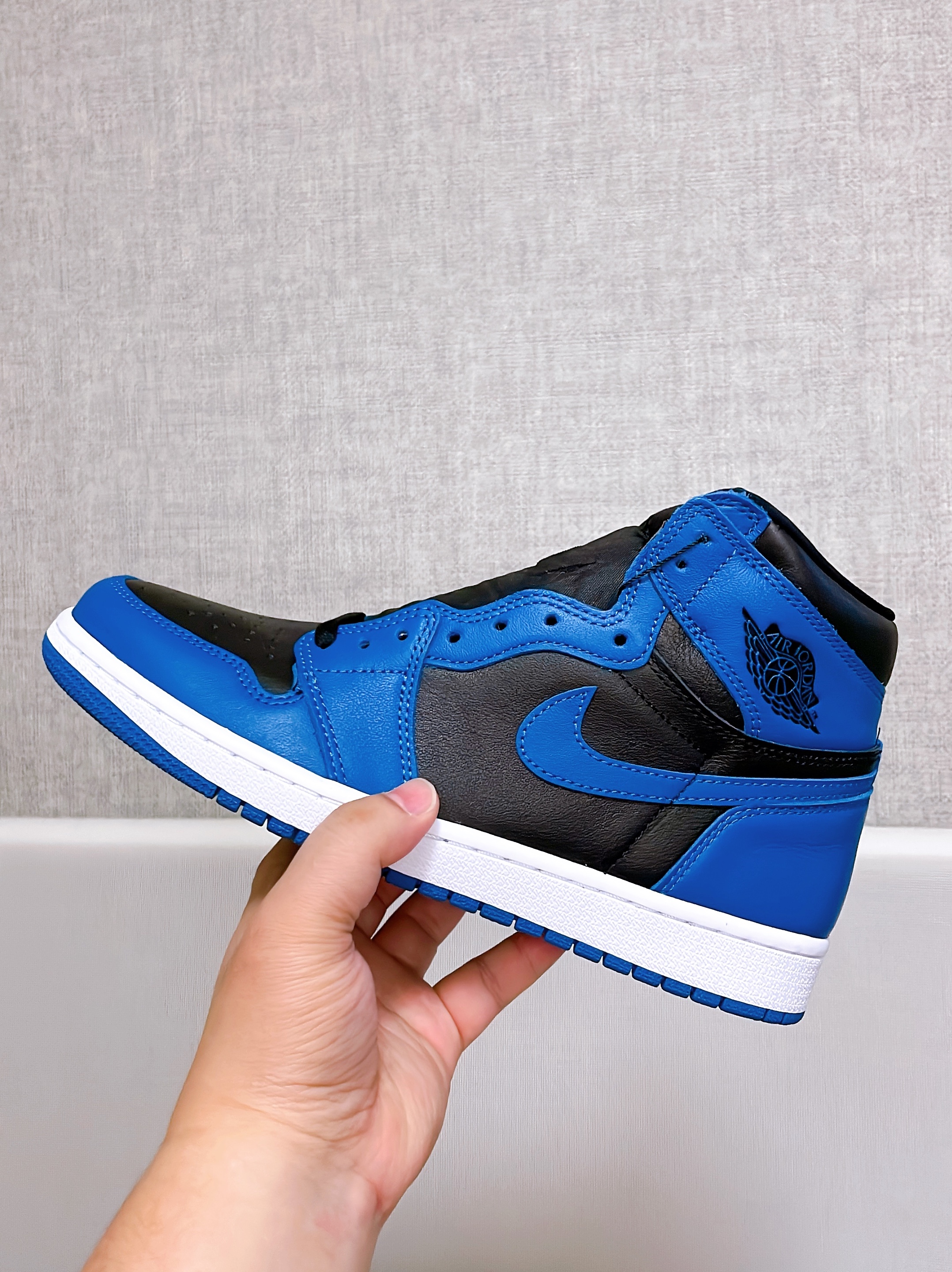 Jordan 1 Retro High OG Dark Marina Blue 착용 스타일