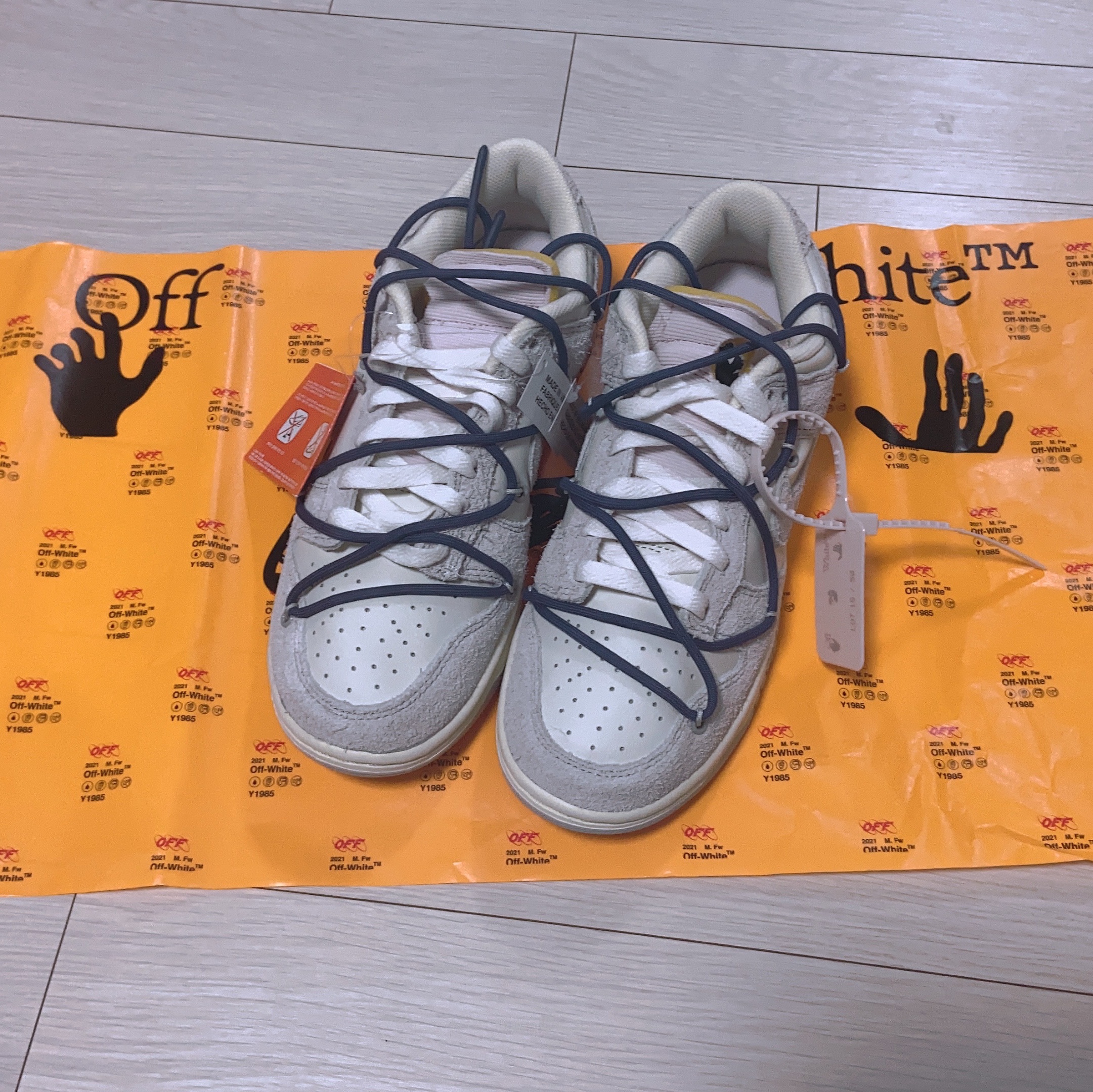 Nike x Off-White Dunk Low The 50 - Lot 18 착용 스타일 - 4