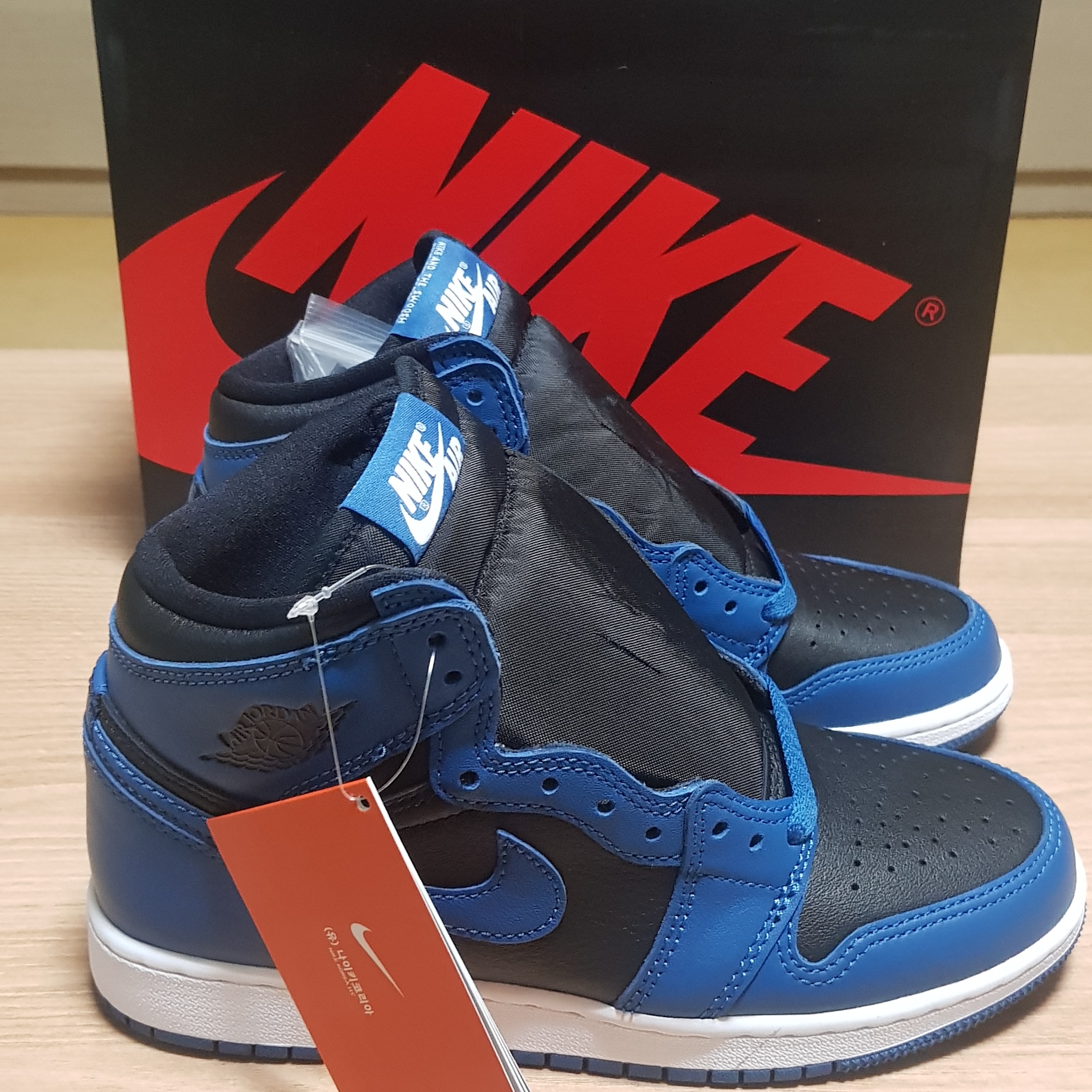 Jordan 1 Retro High OG Dark Marina Blue 착용 스타일 - 3