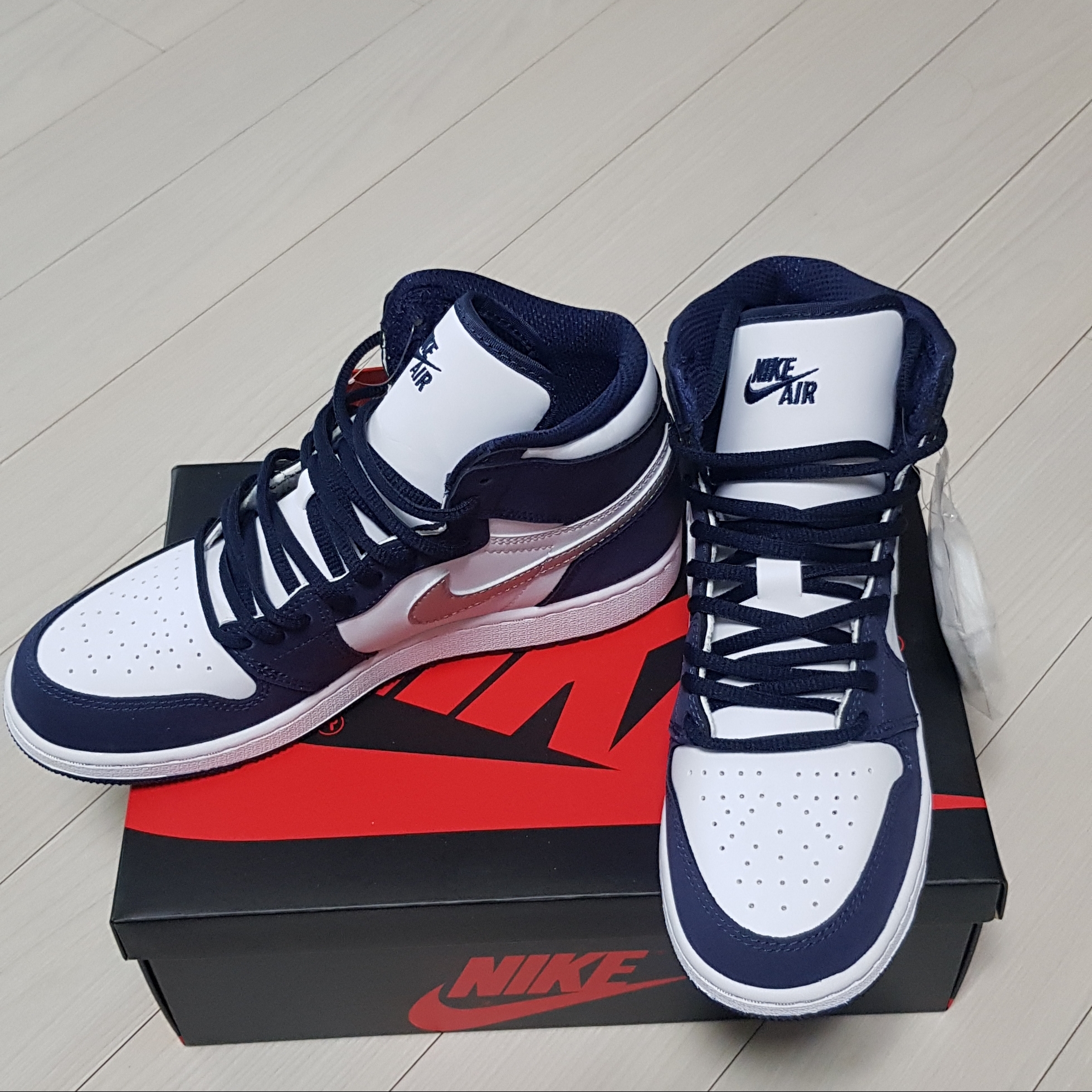 Jordan 1 Retro High OG CO.JP Midnight Navy 착용 스타일 - 2