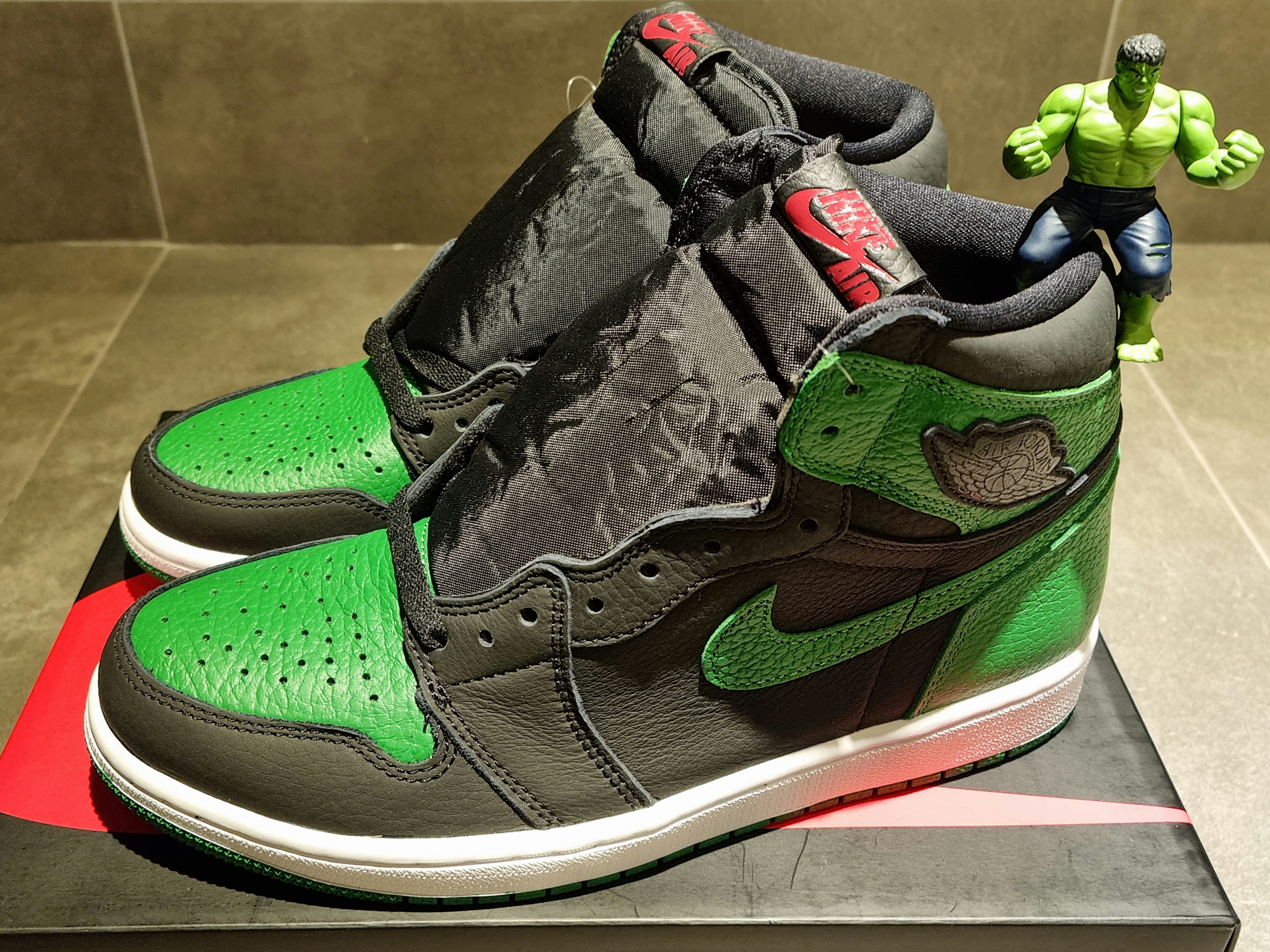 Jordan 1 Retro High OG Pine Green Black 착용 스타일 - 2