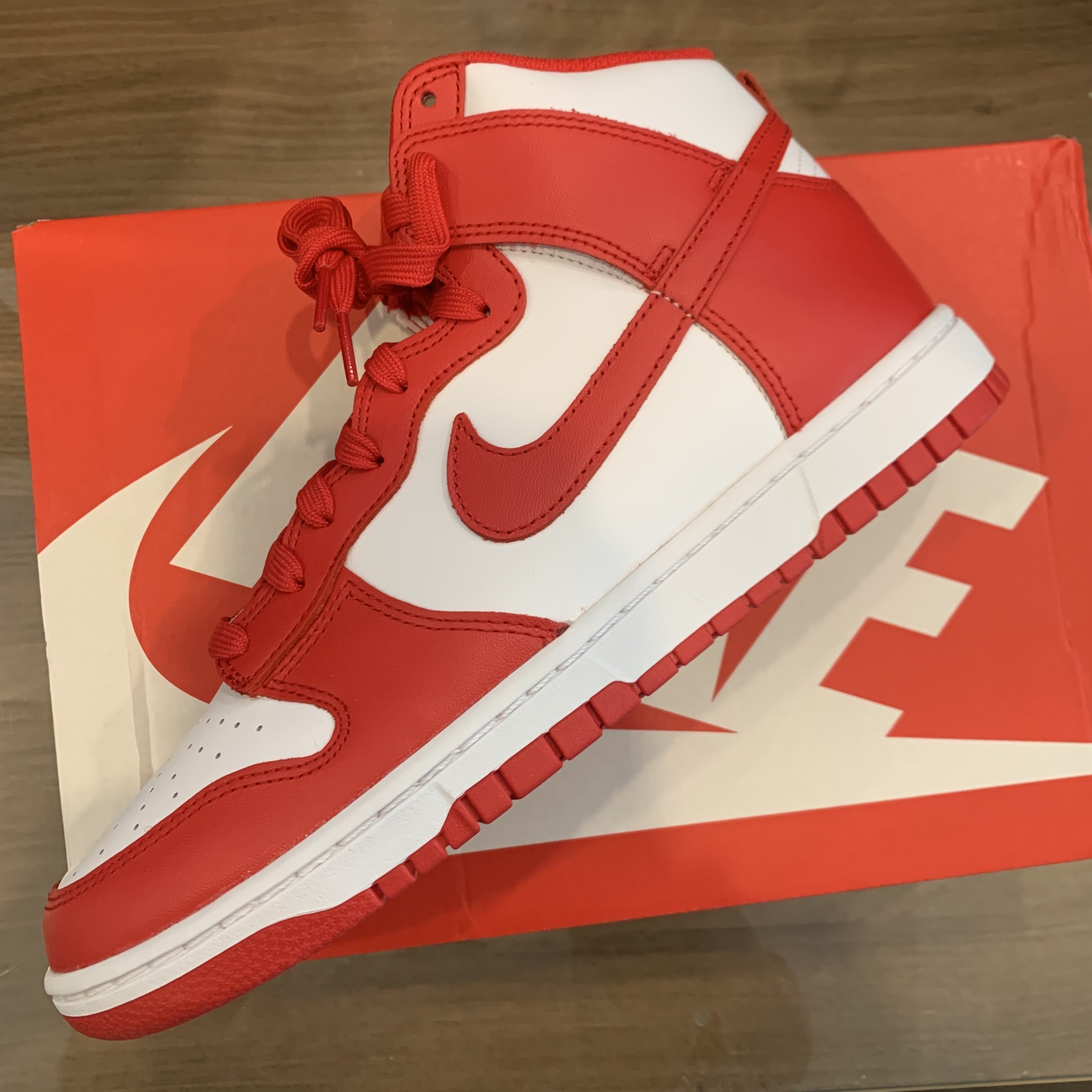Nike Dunk High Retro Championship White and Red 착용 스타일 - 2