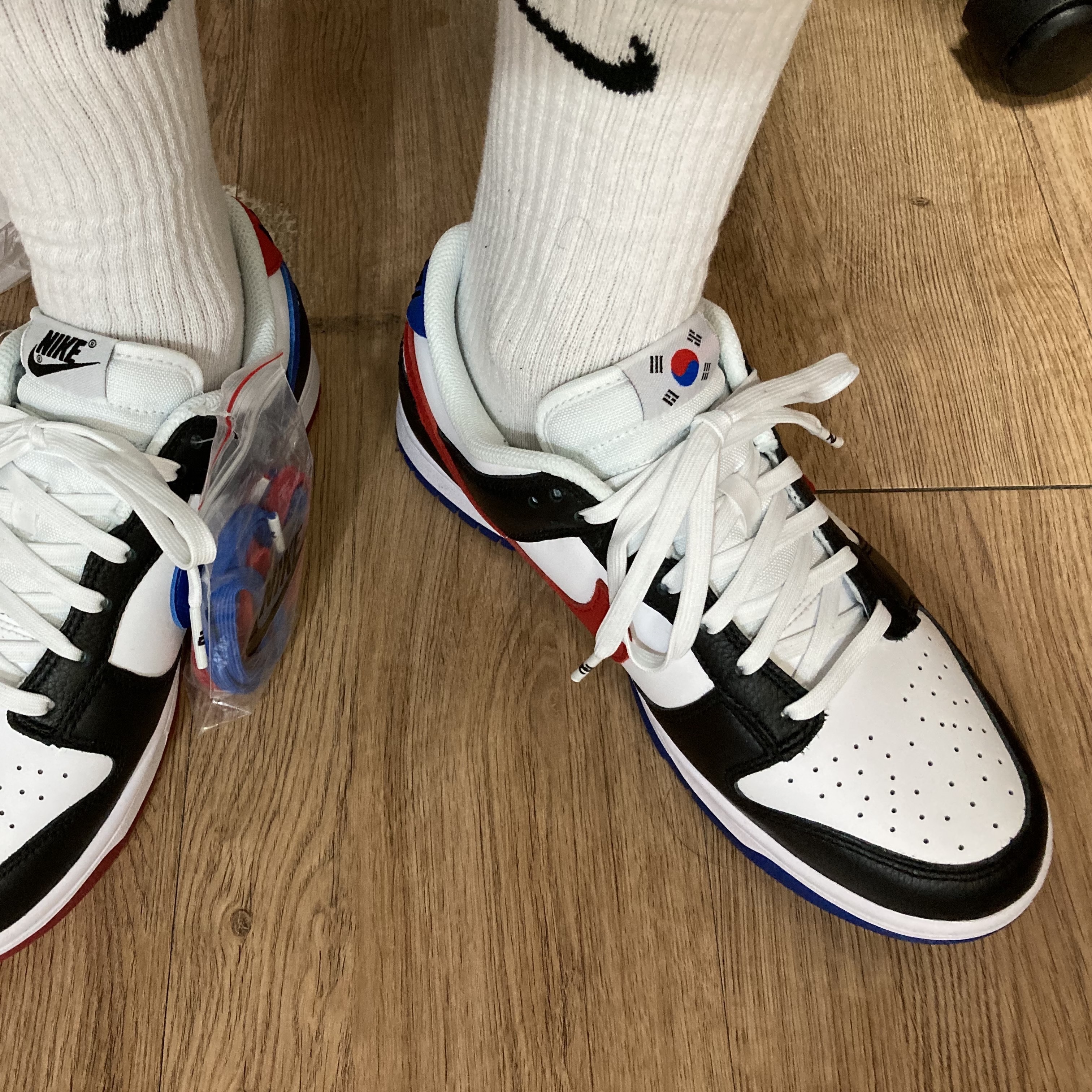 Nike Dunk Low SE Seoul 착용 스타일