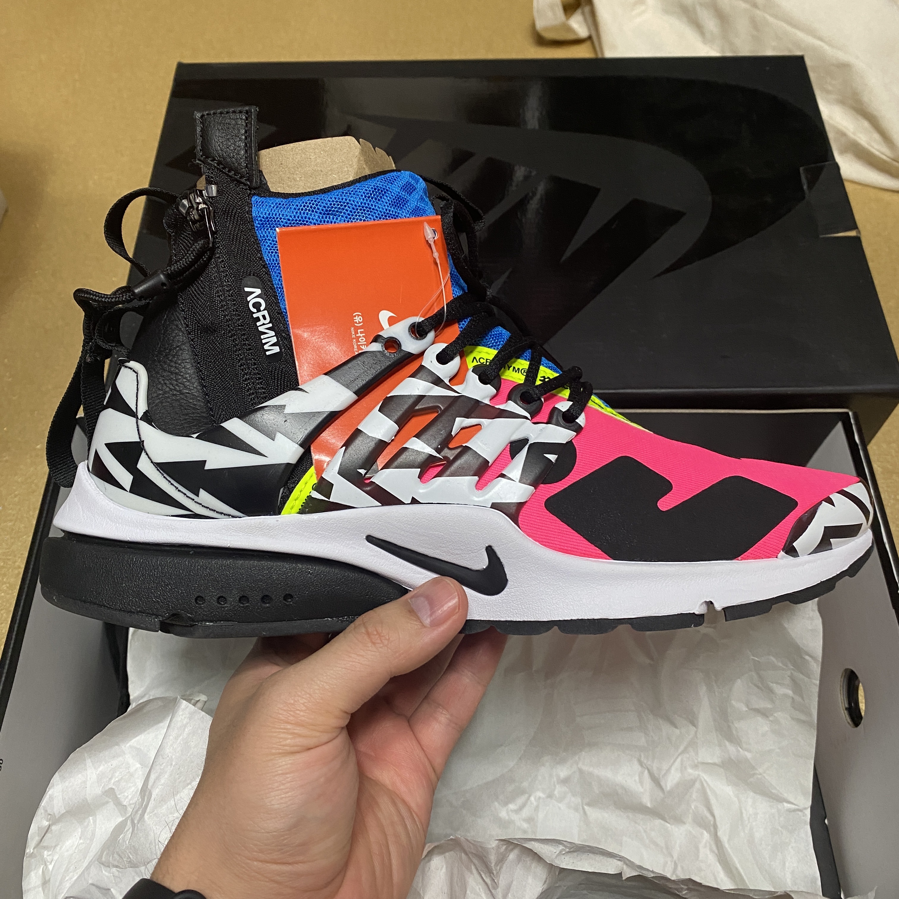 Nike x Acronym Air Presto Mid Racer Pink 착용 스타일 - 1