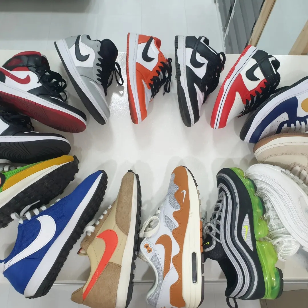 Nike Daybreak SP Vegas Gold College Orange, Nike x Patta Air Max 1 Monarch 착용 스타일