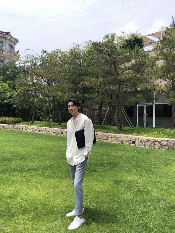Common Projects Original Achilles Low White 착용 스타일