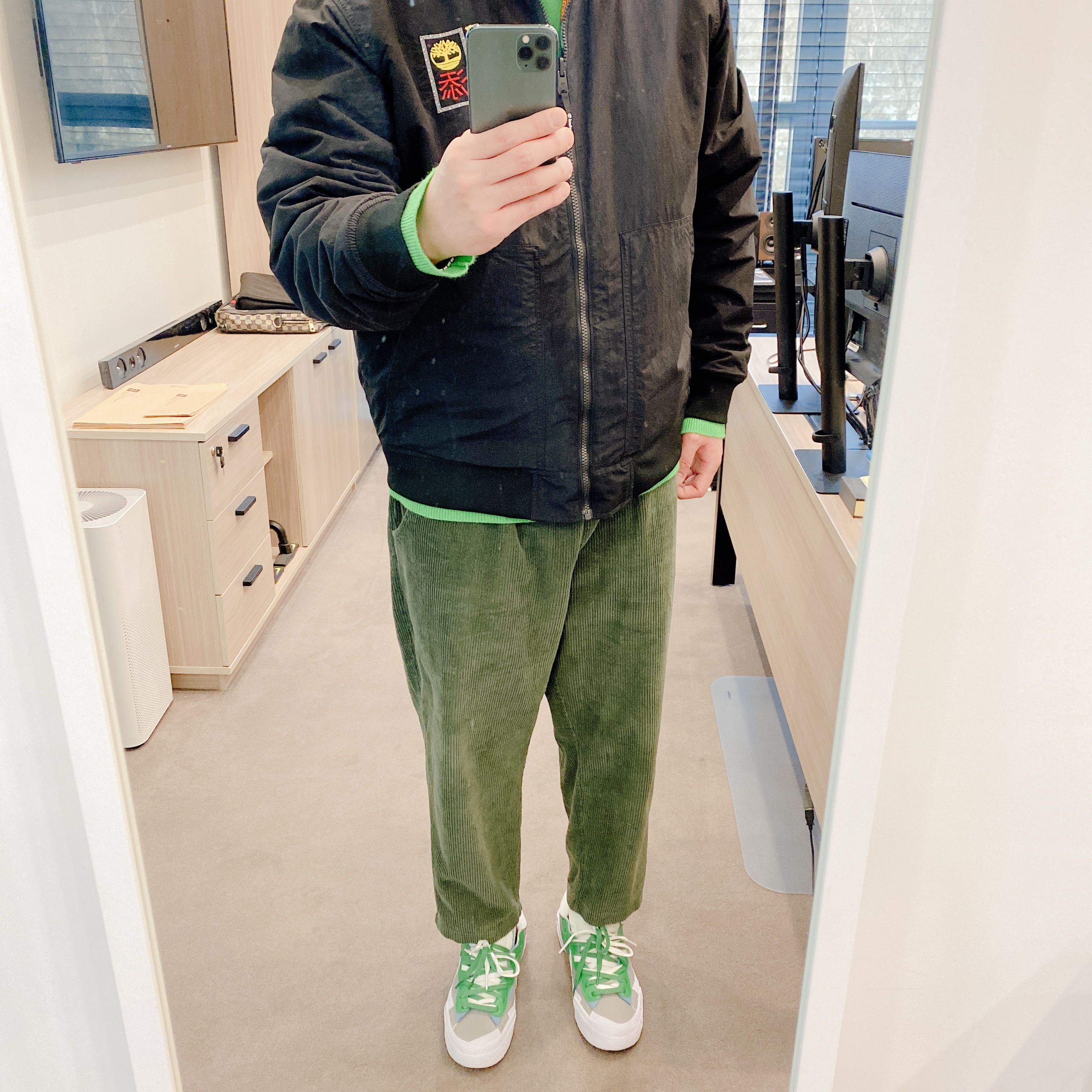 Nike x Sacai Blazer Low Classic Green 착용 스타일 - 1