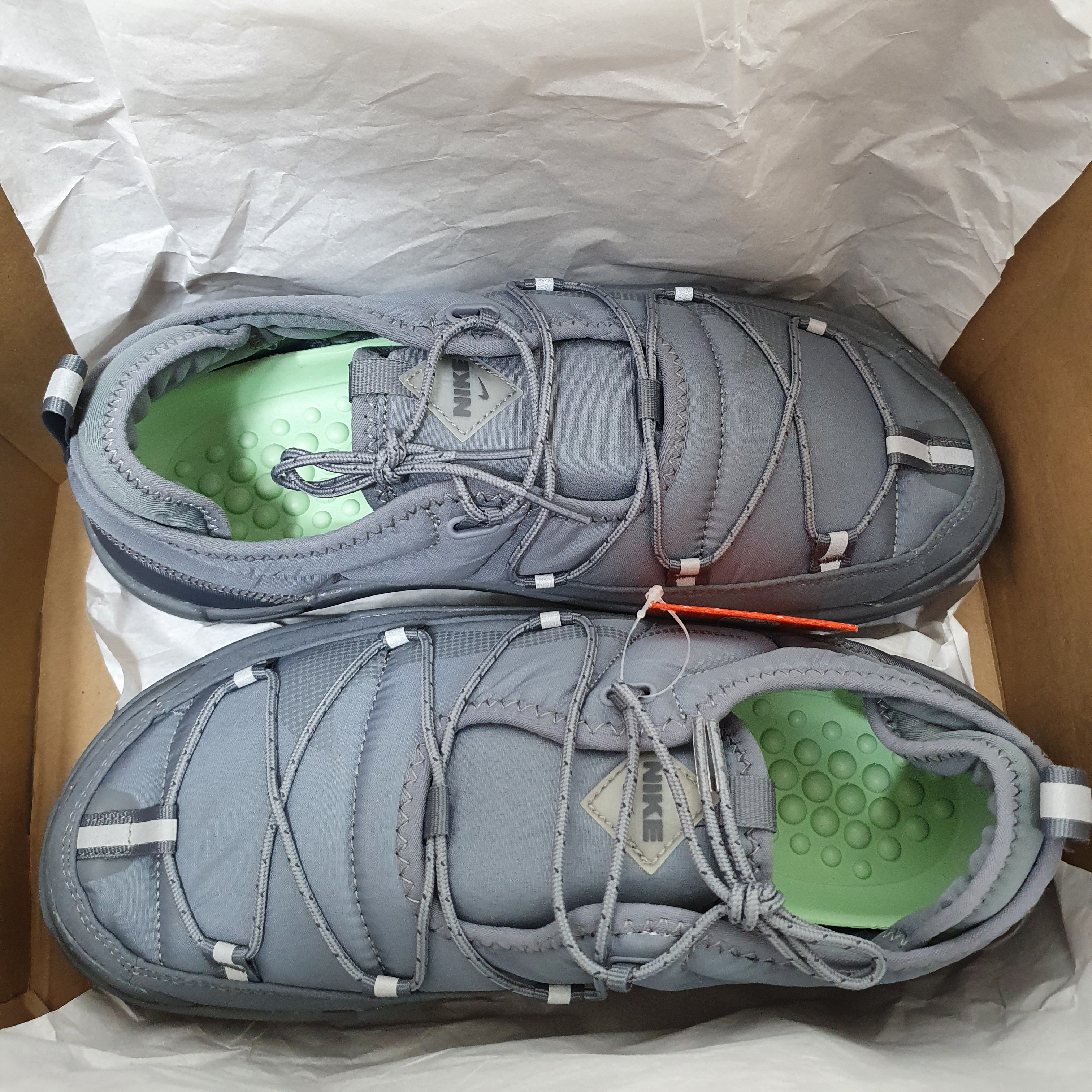 Nike Offline Pack Cool Grey 착용 스타일