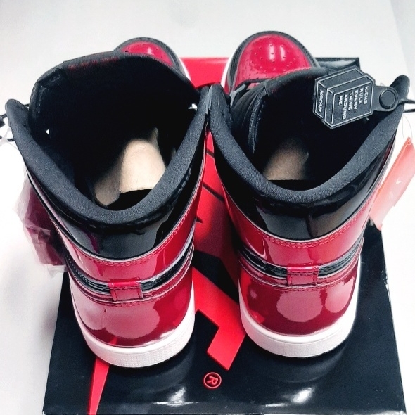 Jordan 1 Retro High OG Patent Bred 착용 스타일 - 2