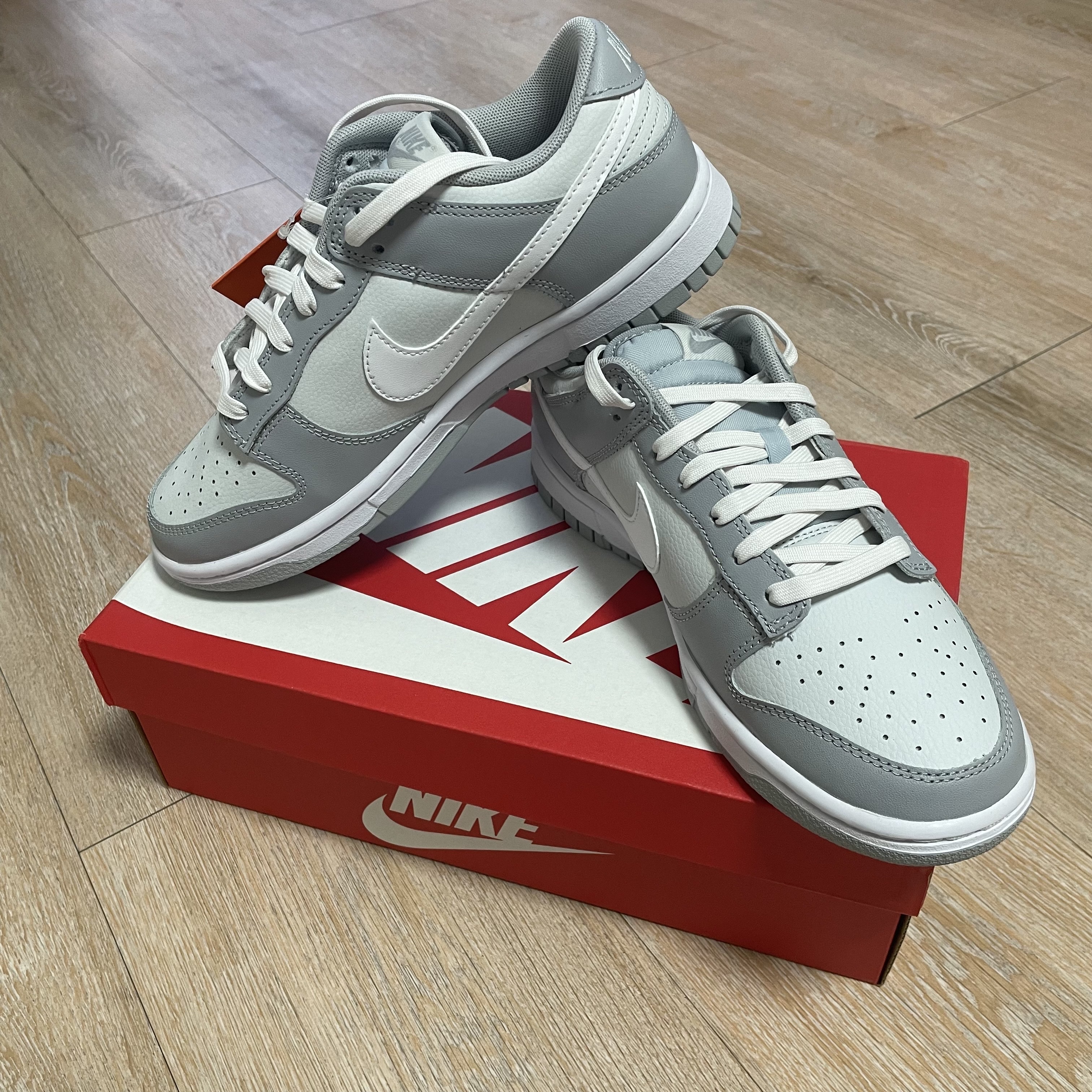 Nike Dunk Low Retro Wolf Grey 착용 스타일