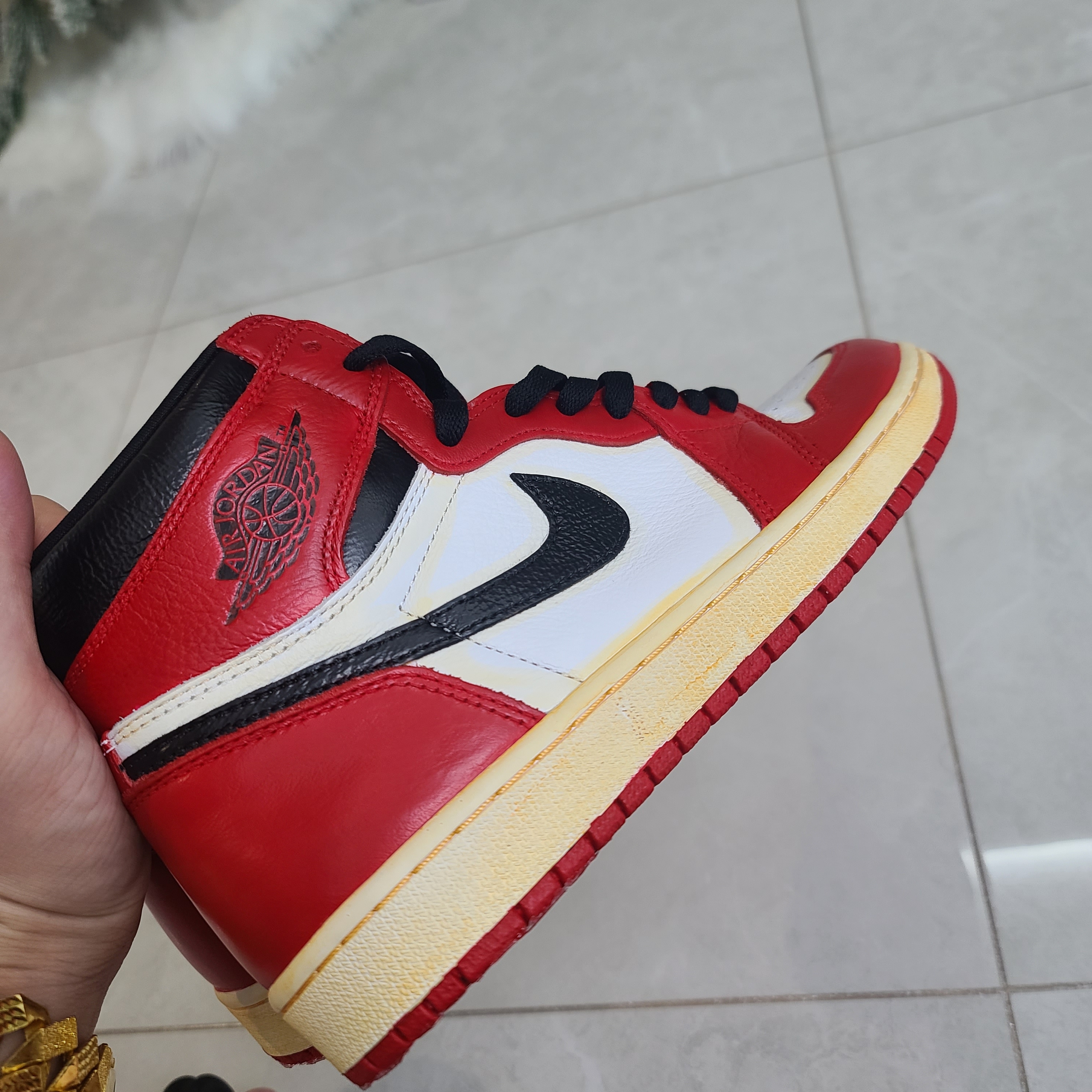 Jordan 1 Retro High OG Light Fusion Red 착용 스타일 - 5