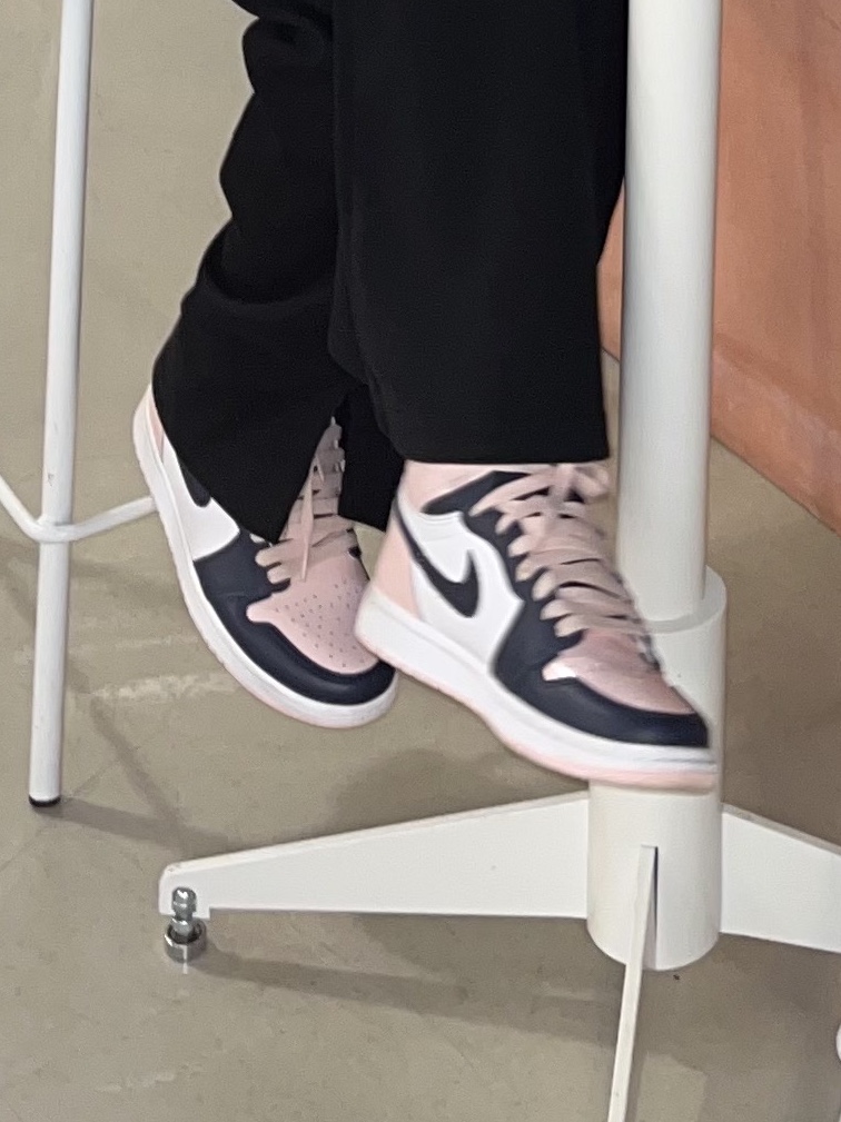 (W) Jordan 1 Retro High OG Atmosphere 착용 스타일 - 2