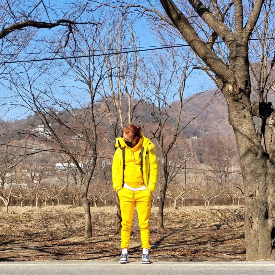 Nike x Drake Nocta Essential Hoodie University Gold - Asia, Nike x Drake Nocta Fleece Pants University Gold - Asia 착용 스타일