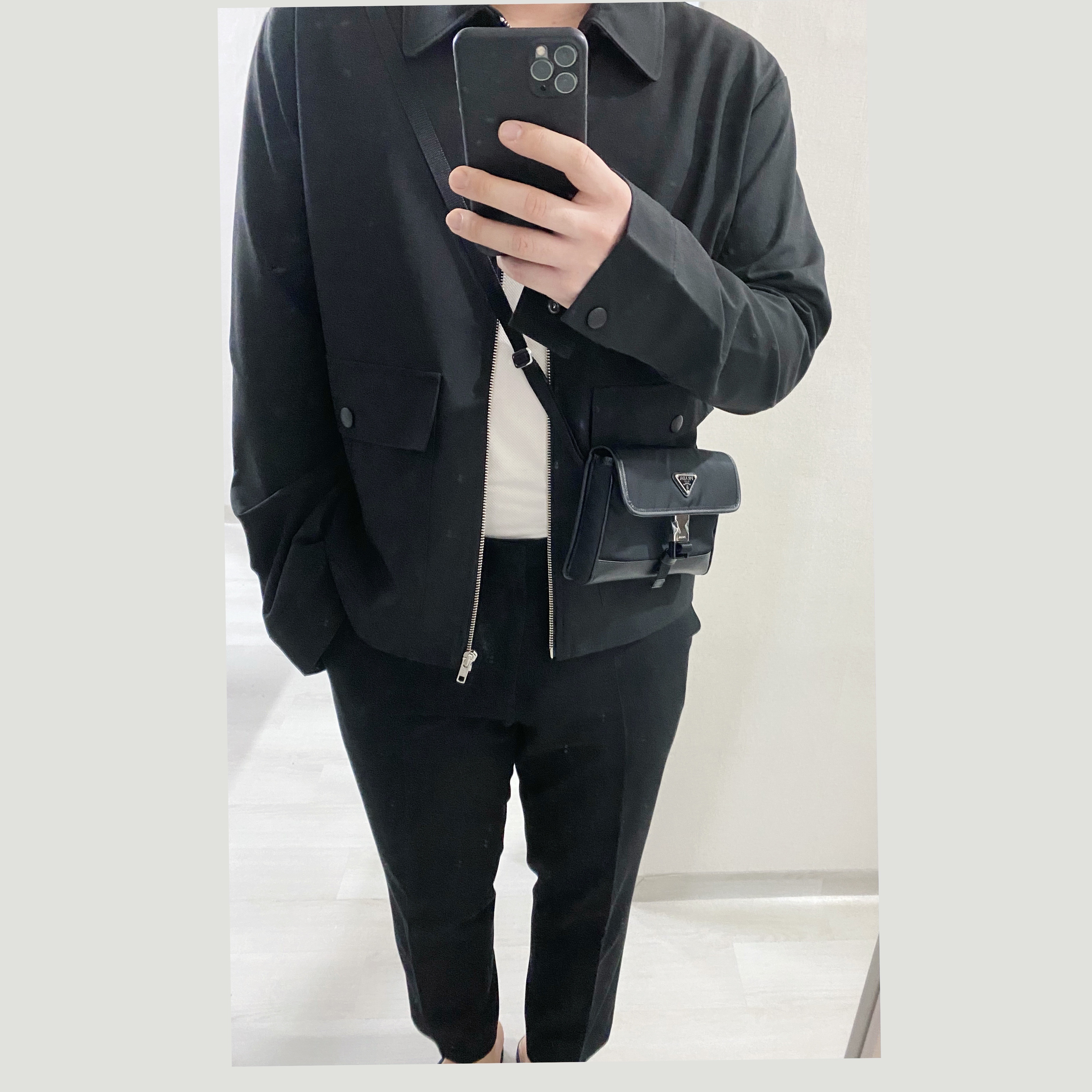 Prada Re-Nylon and Saffiano Leather Smartphone Case Black 착용 스타일