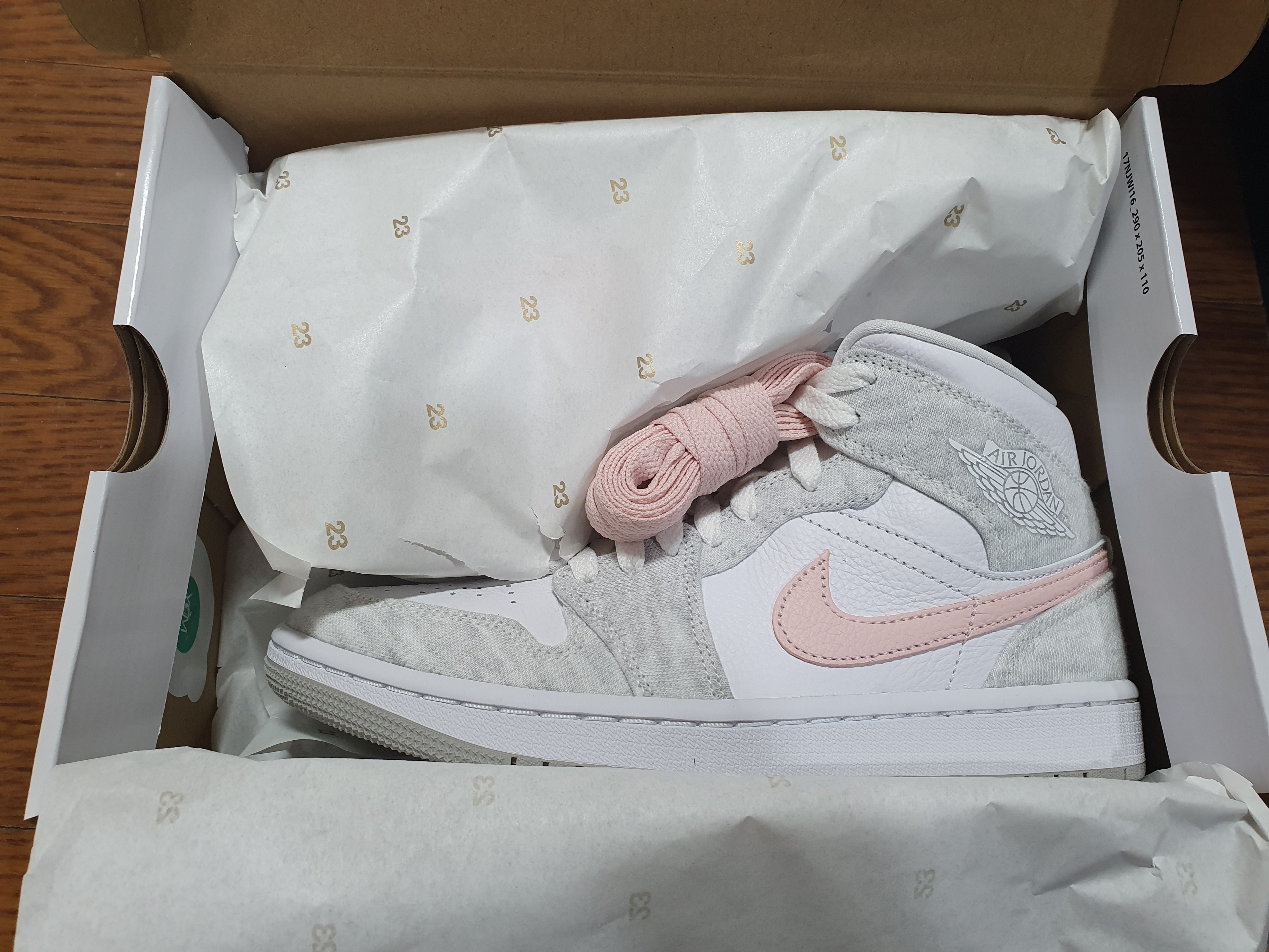 (W) Jordan 1 Mid SE Light Iron Ore 착용 스타일 - 4