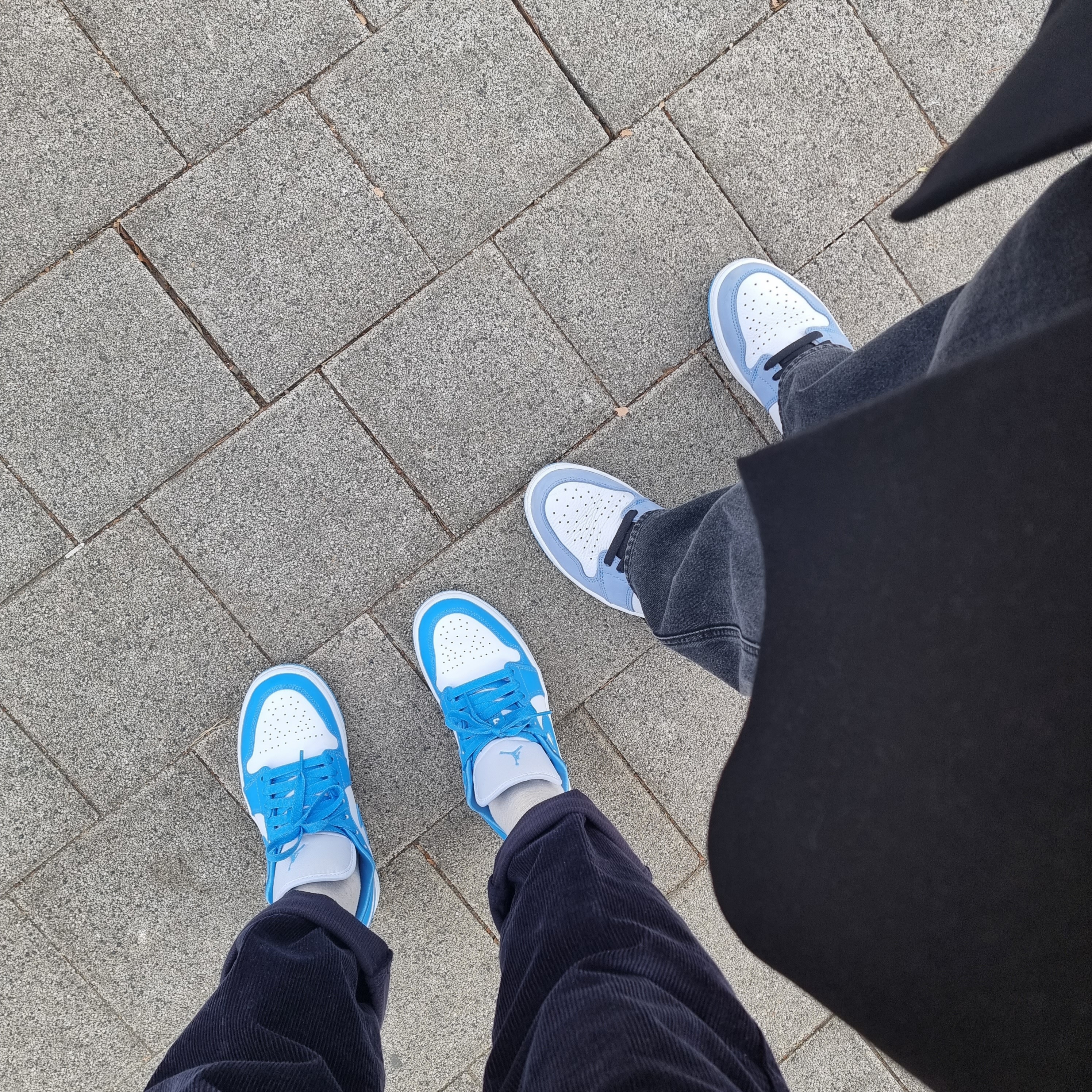 Jordan 1 Retro High OG University Blue, (W) Jordan 1 Low UNC University Blue 착용 스타일