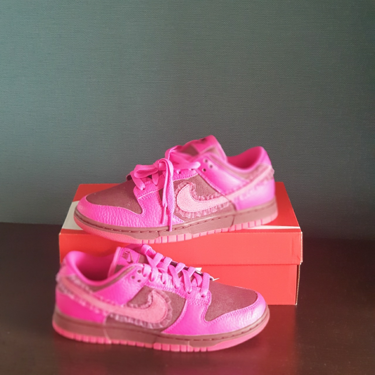 (W) Nike Dunk Low Prime Pink 착용 스타일 - 3