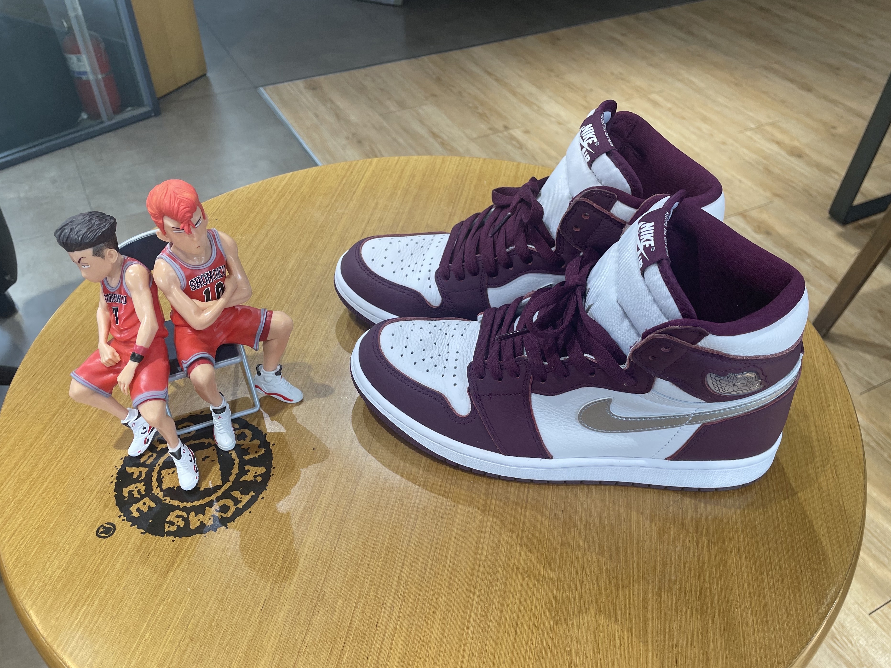 Jordan 1 Retro High OG Bordeaux 착용 스타일