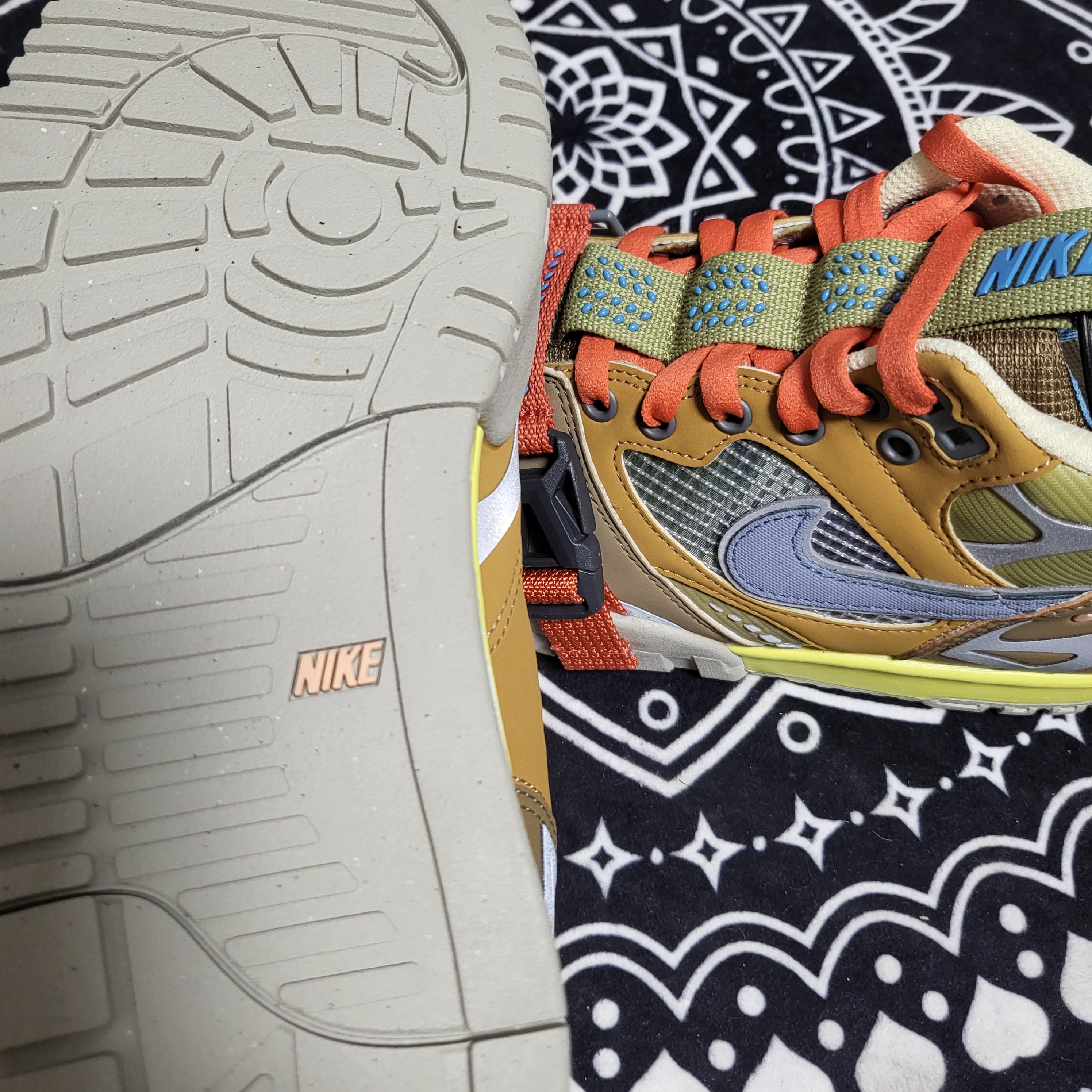 Nike Air Trainer 1 SP Coriander 착용 스타일 - 3