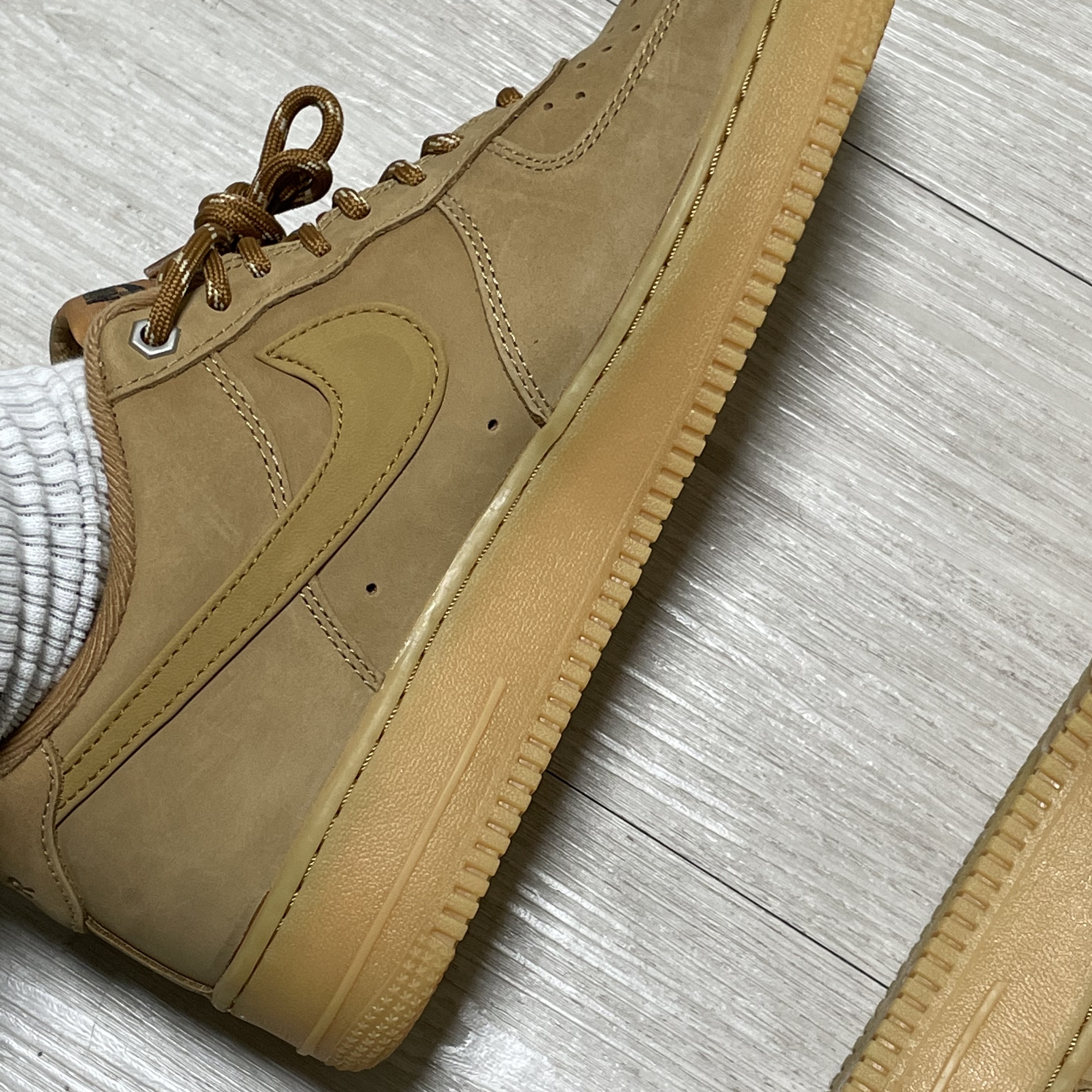 Nike Air Force 1 '07 WB Flax 착용 스타일 - 1