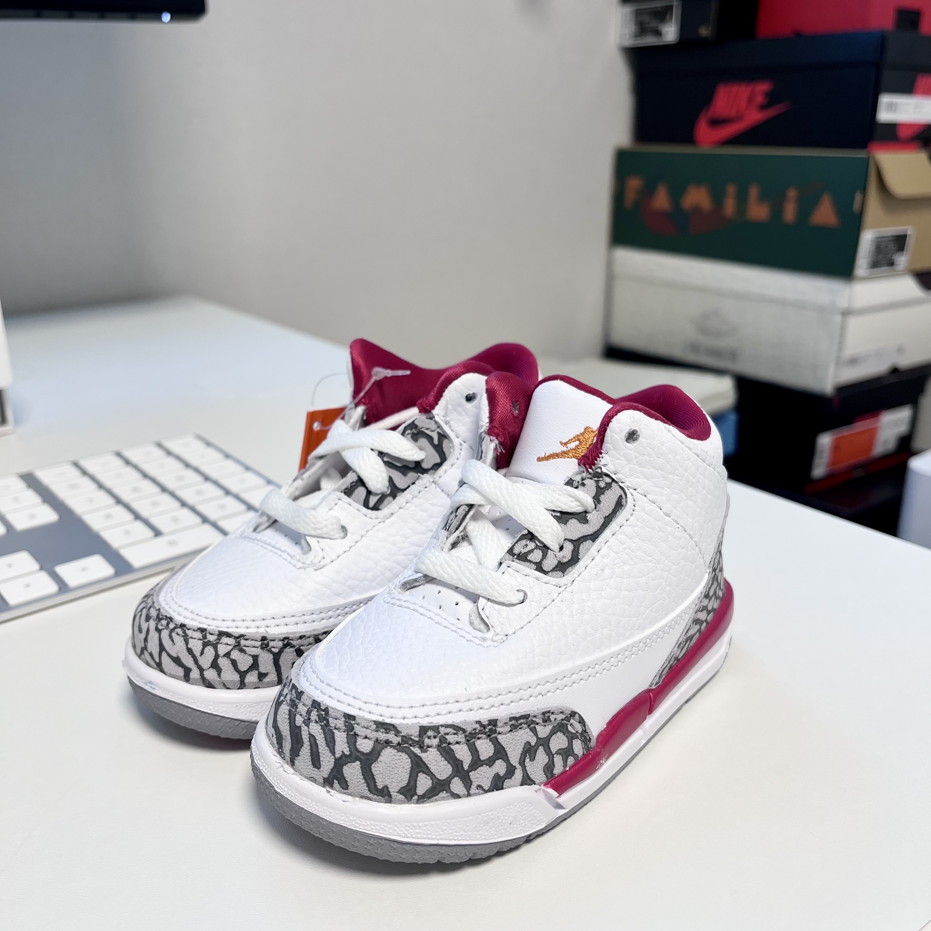 (TD) Jordan 3 Retro Cardinal Red 착용 스타일 - 1