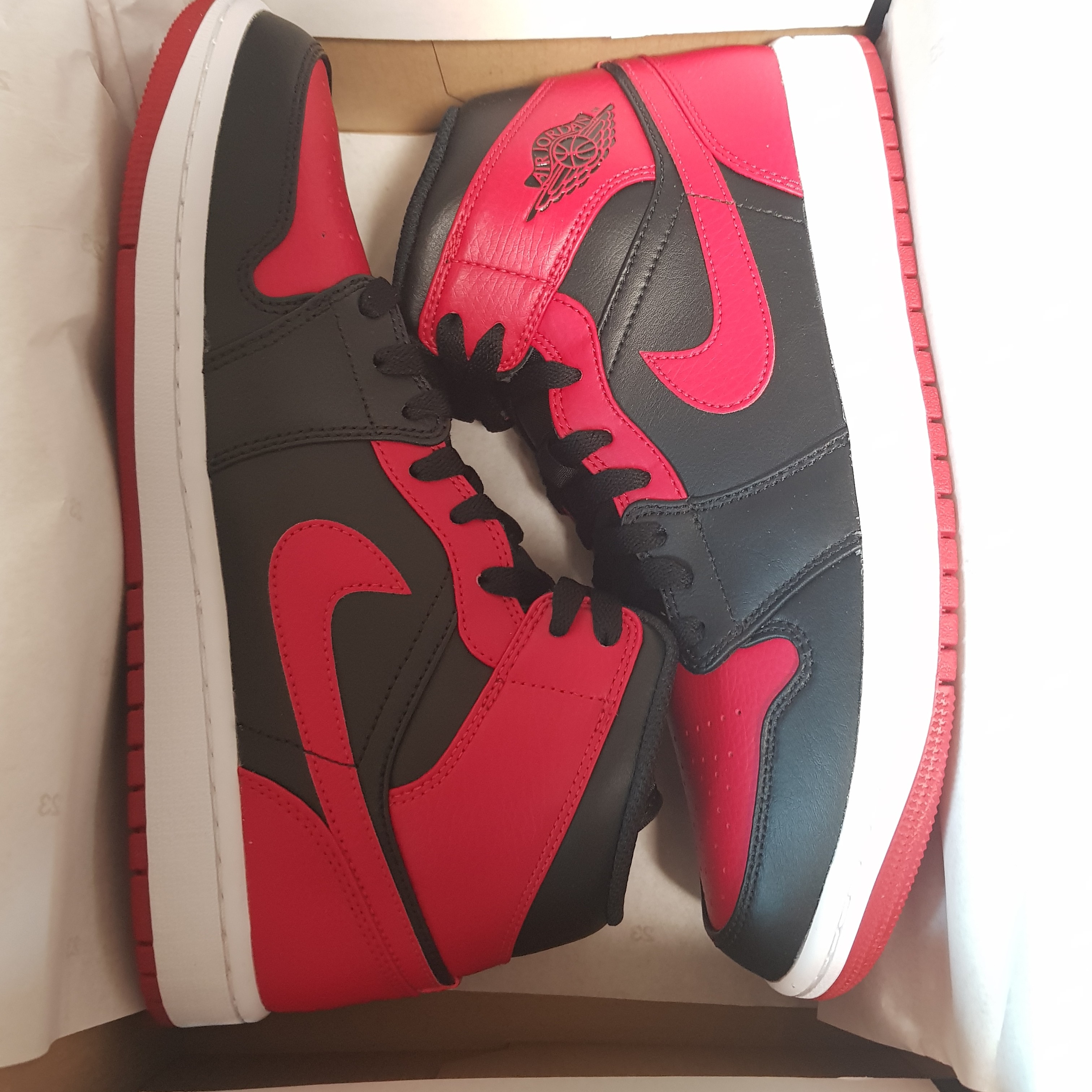 Jordan 1 Mid Bred Banned 2020 착용 스타일 - 2