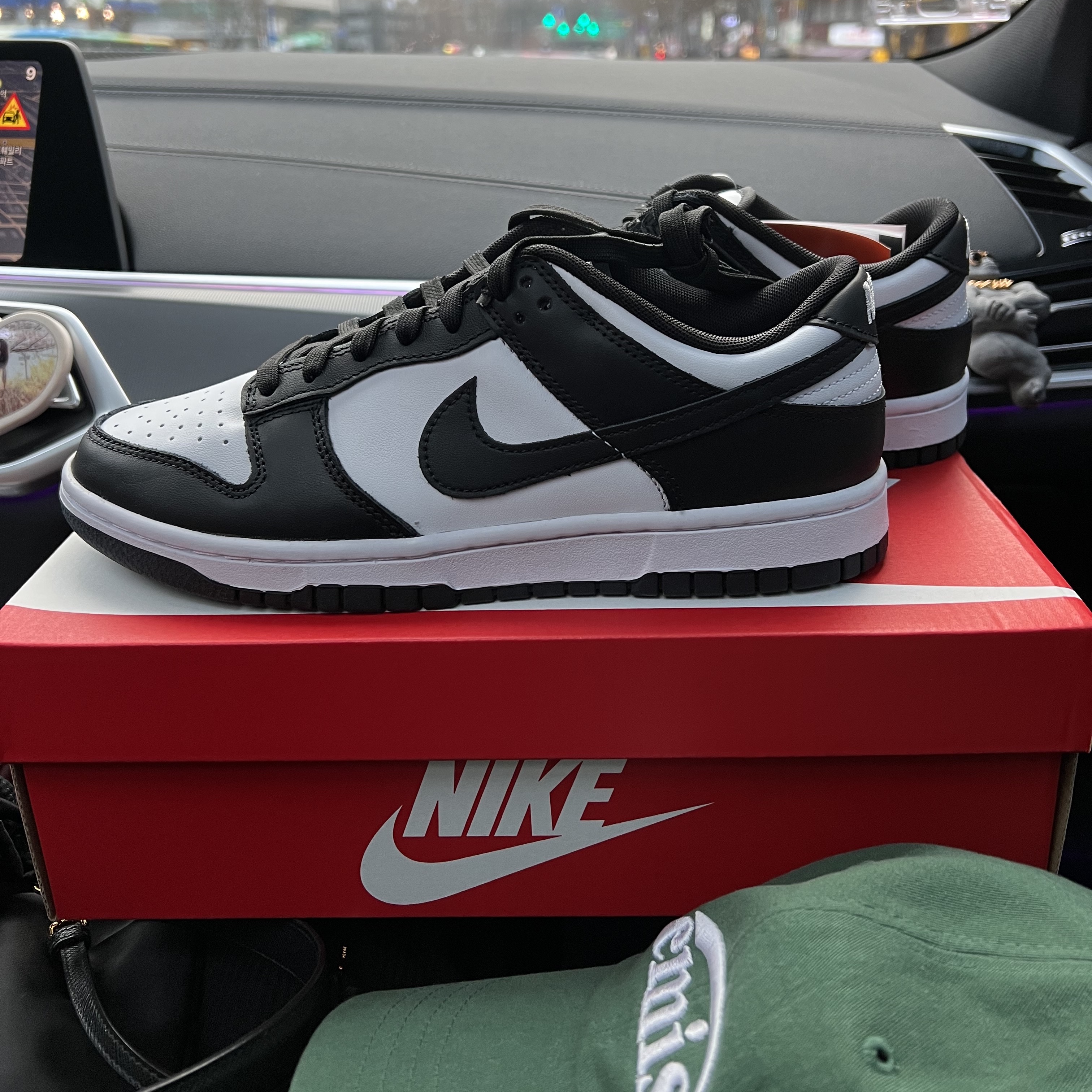 Nike Dunk Low Retro Black 착용 스타일