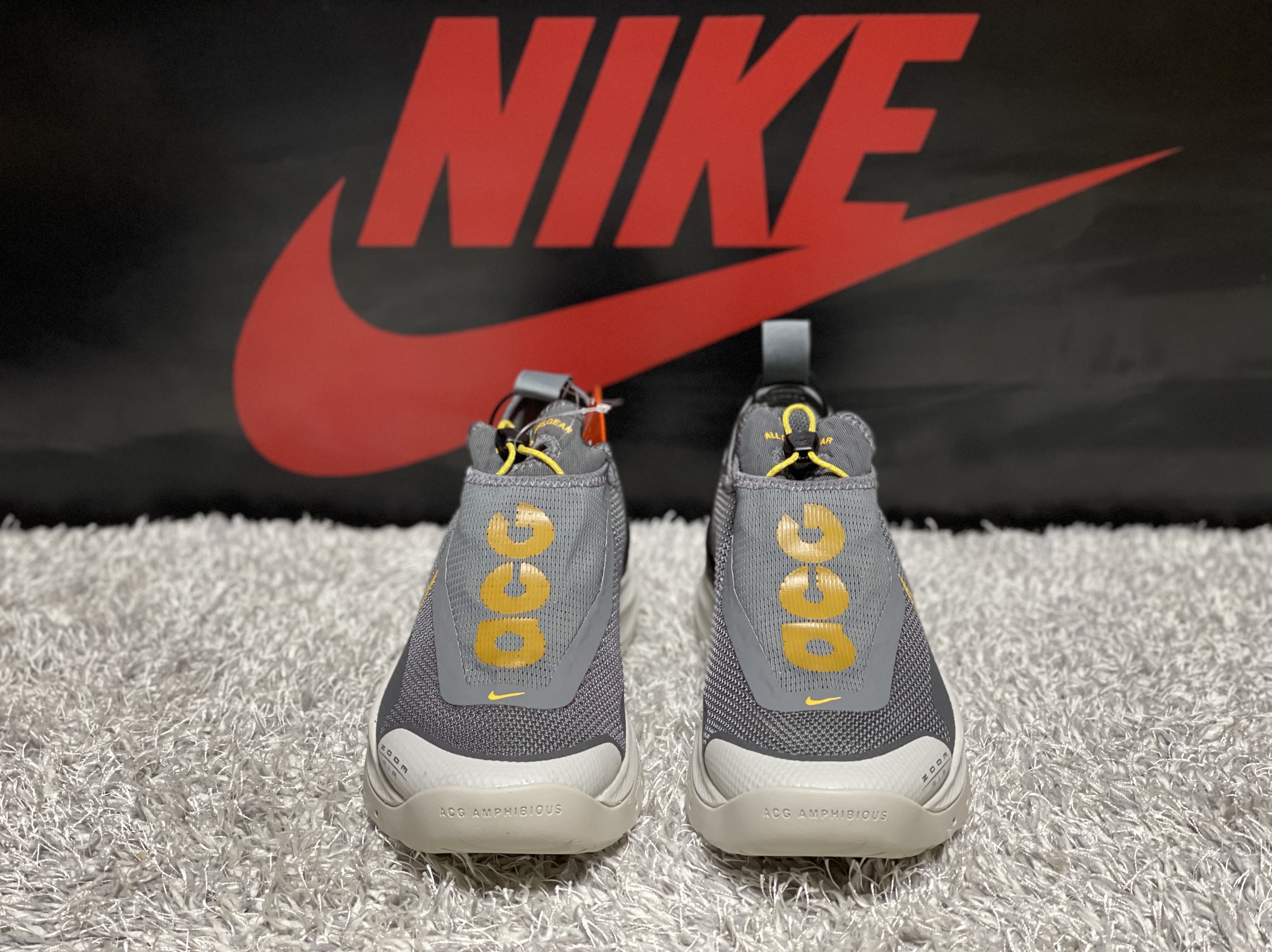 Nike ACG Zoom Air AO Smoke Grey 착용 스타일 - 2