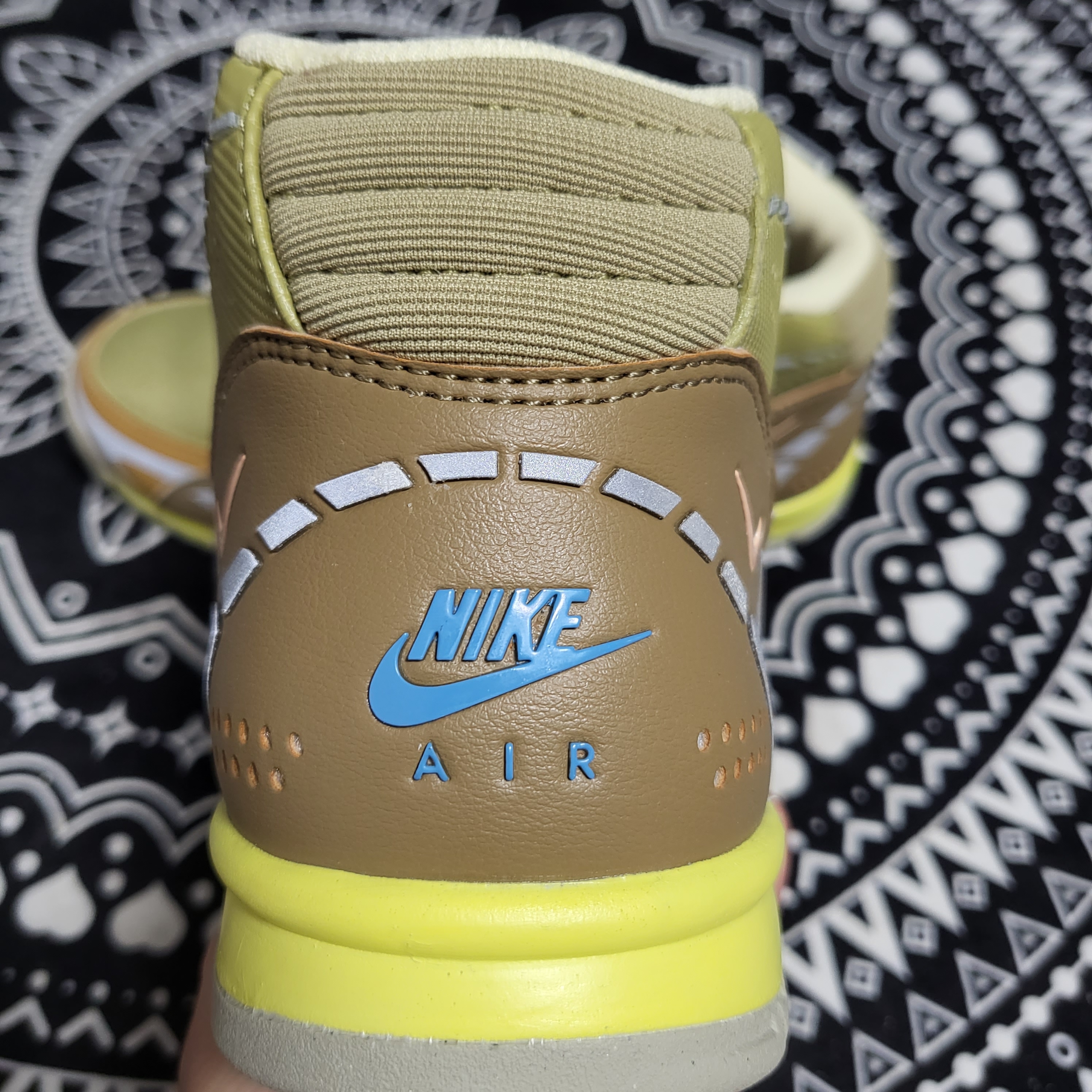 Nike Air Trainer 1 SP Coriander 착용 스타일 - 1