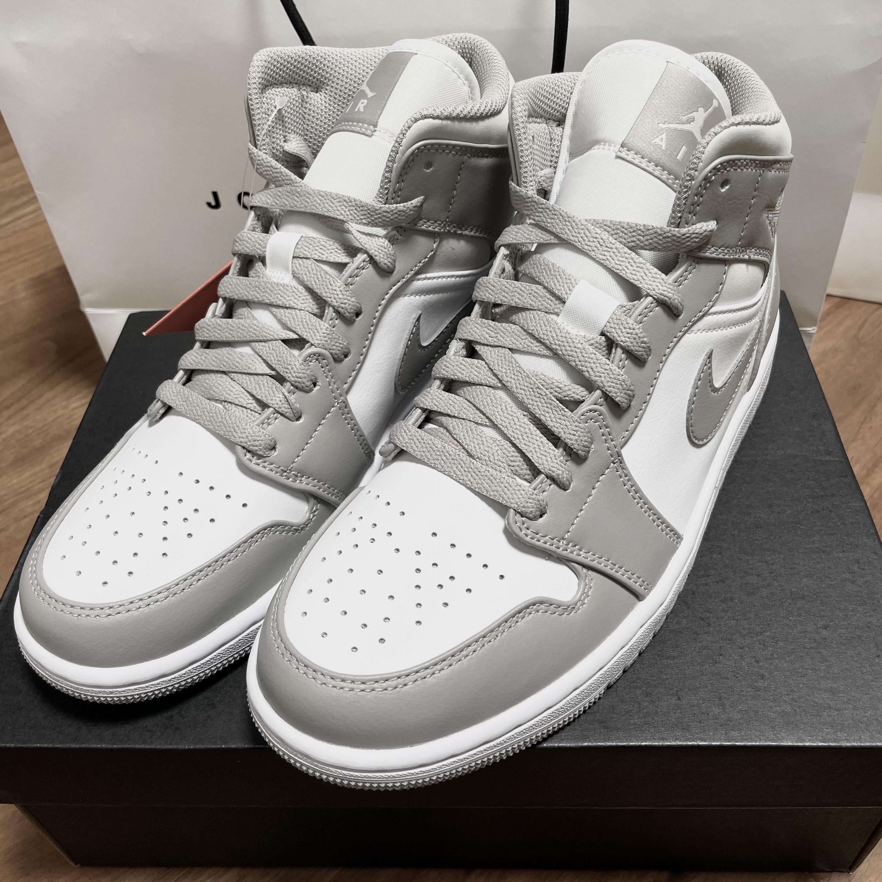 Jordan 1 Mid College Grey, Nike Dunk Low Retro Championship Court Purple 착용 스타일 - 3