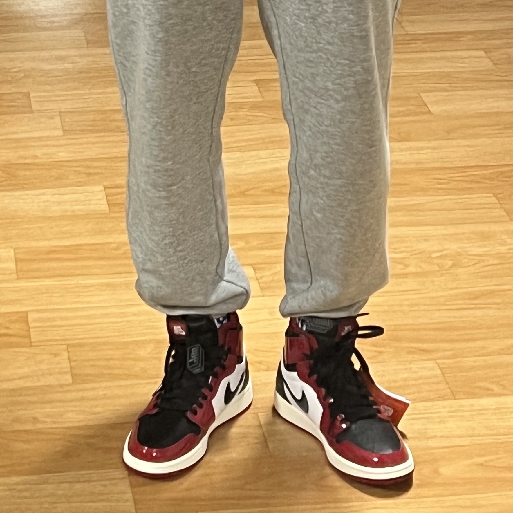 (W) Jordan 1 Zoom Air CMFT Gym Red Black 착용 스타일 - 1
