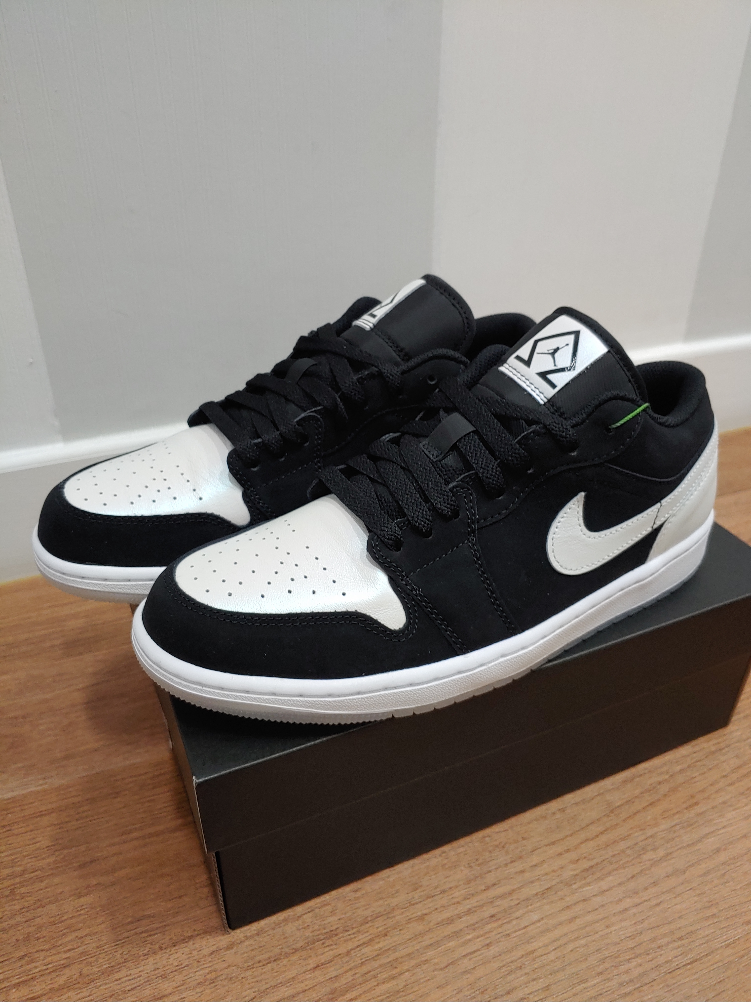 Jordan 1 Low SE Diamond 착용 스타일 - 1
