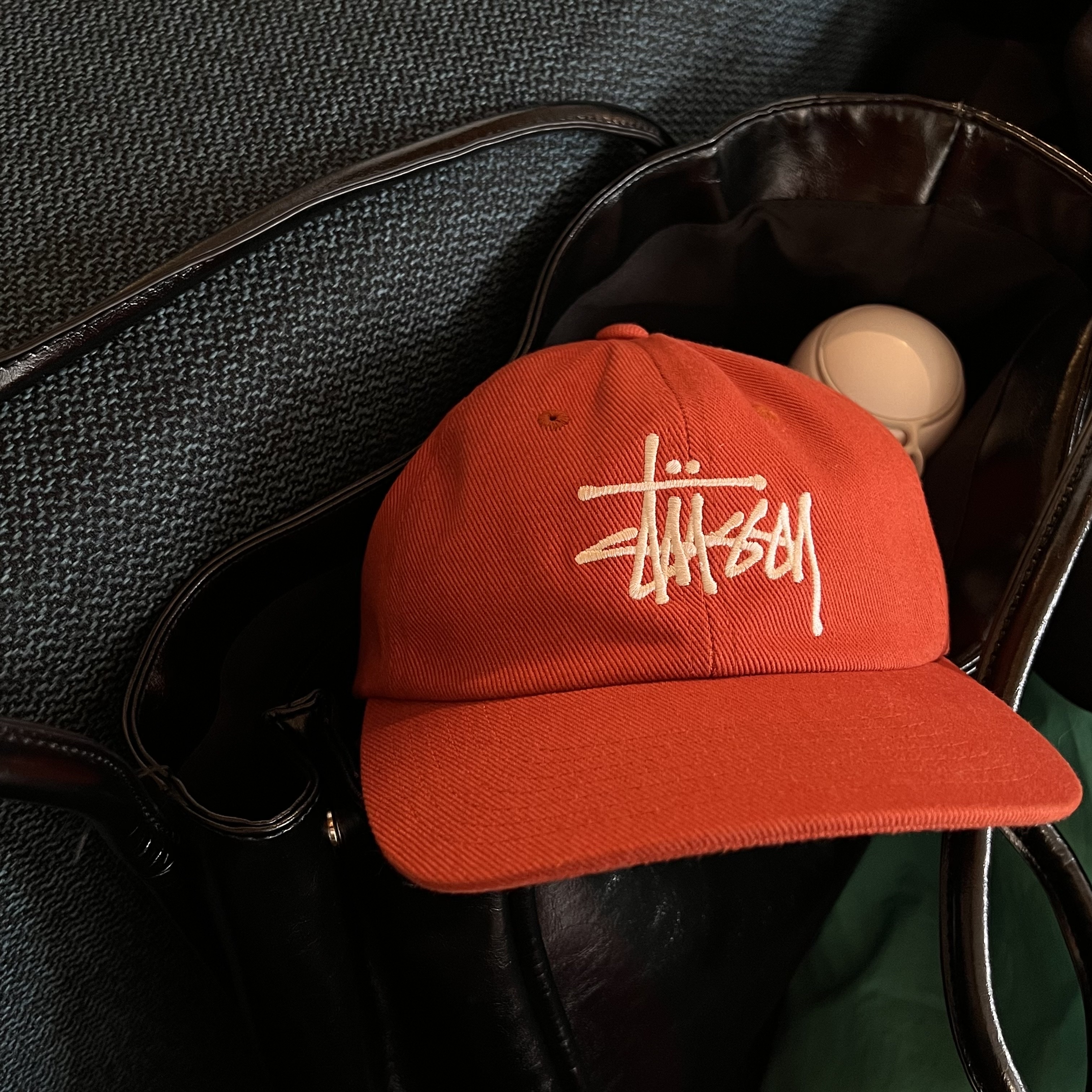 Stussy Big Logo Twill Low Pro Cap Orange 착용 스타일