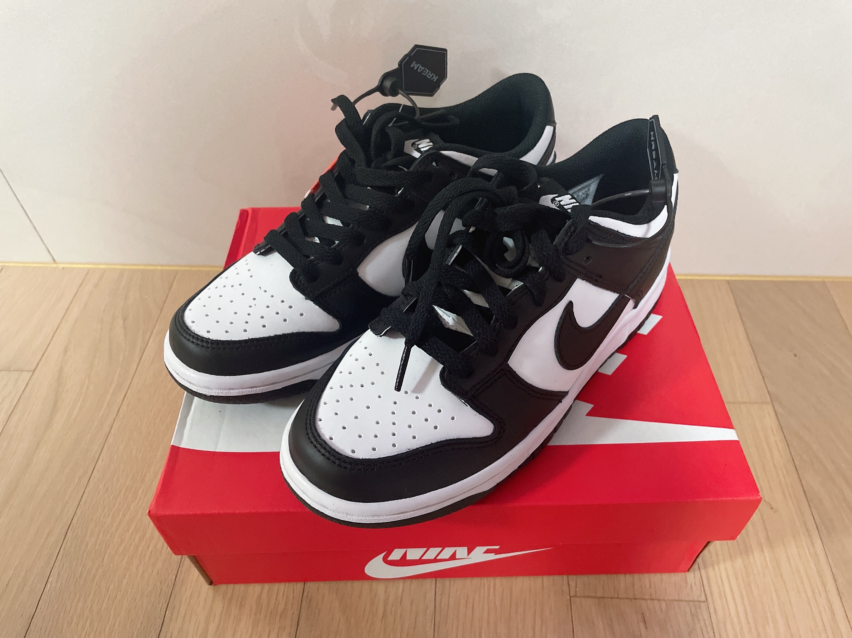 Nike Dunk Low Retro Black 착용 스타일