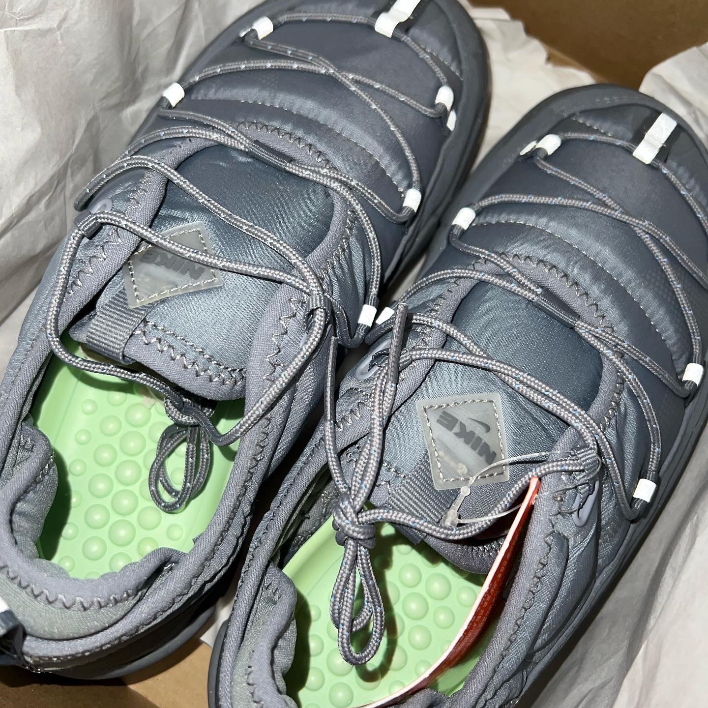 Nike Offline Pack Cool Grey 착용 스타일 - 1