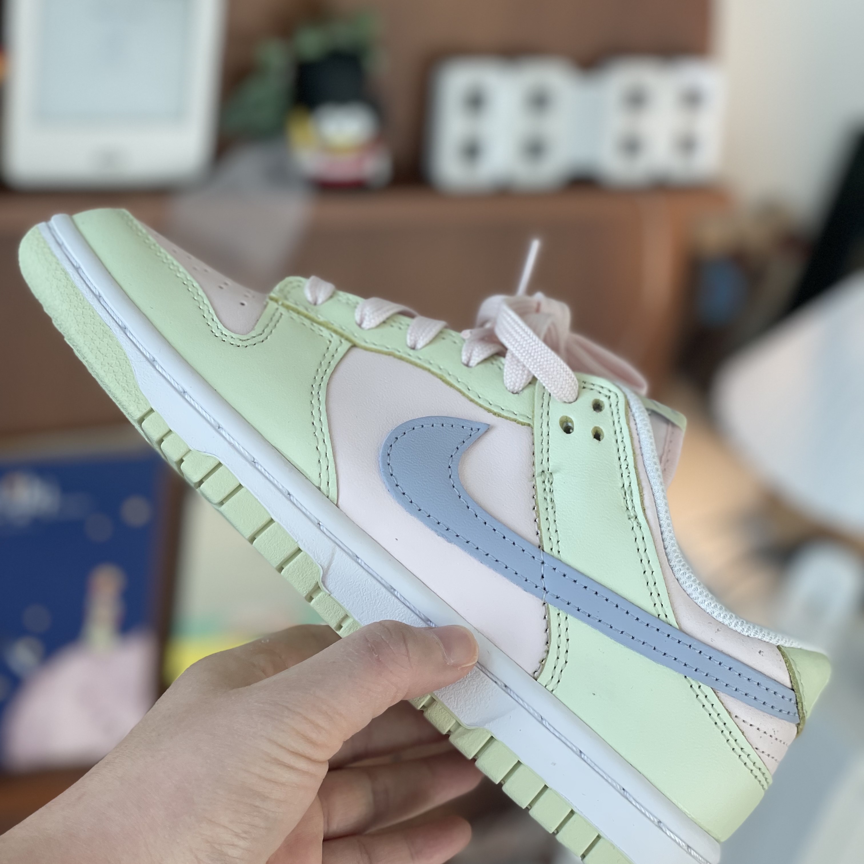 (W) Nike Dunk Low Light Soft Pink 착용 스타일 - 5