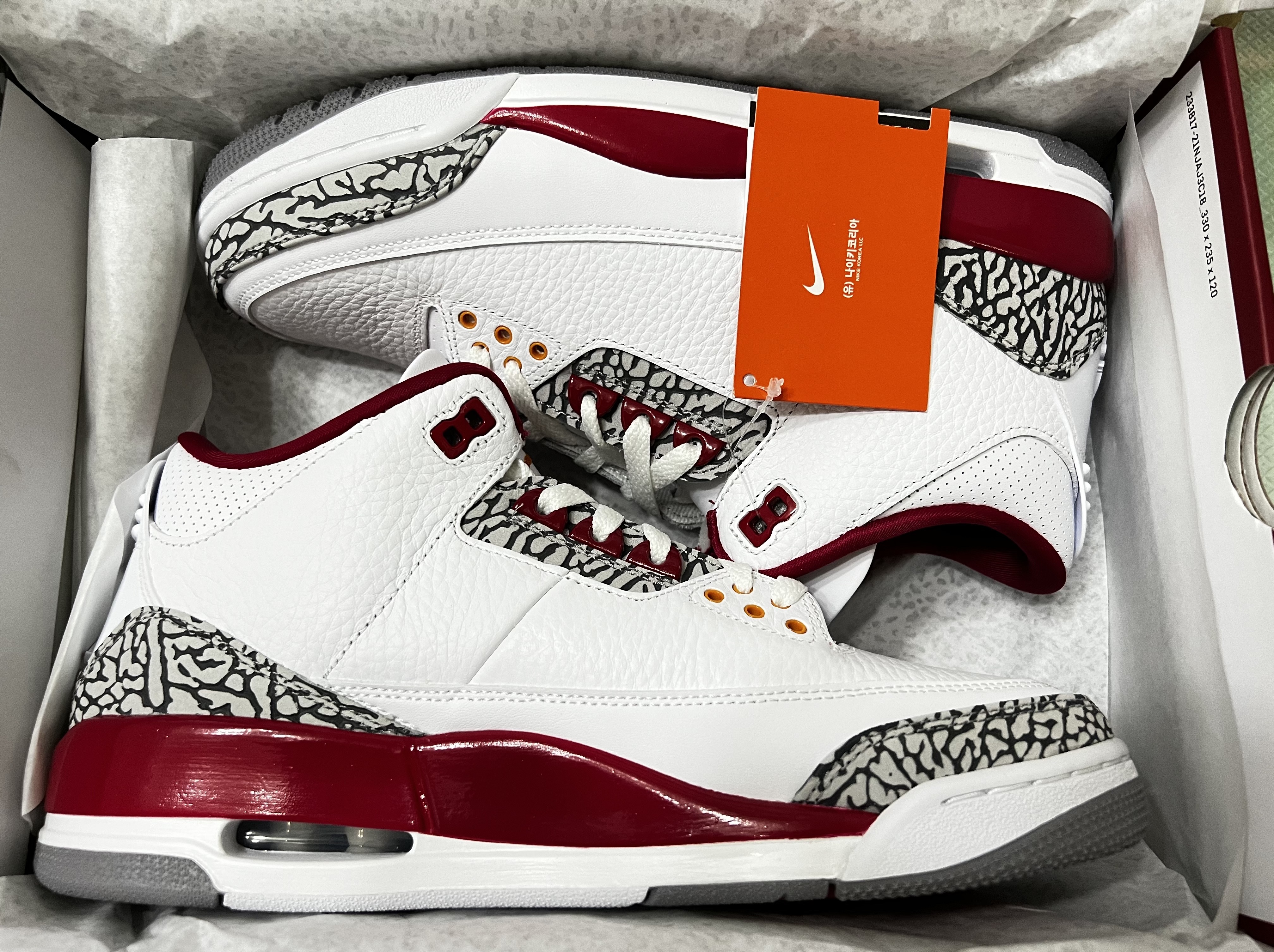 Jordan 3 Retro Cardinal Red 착용 스타일 - 1