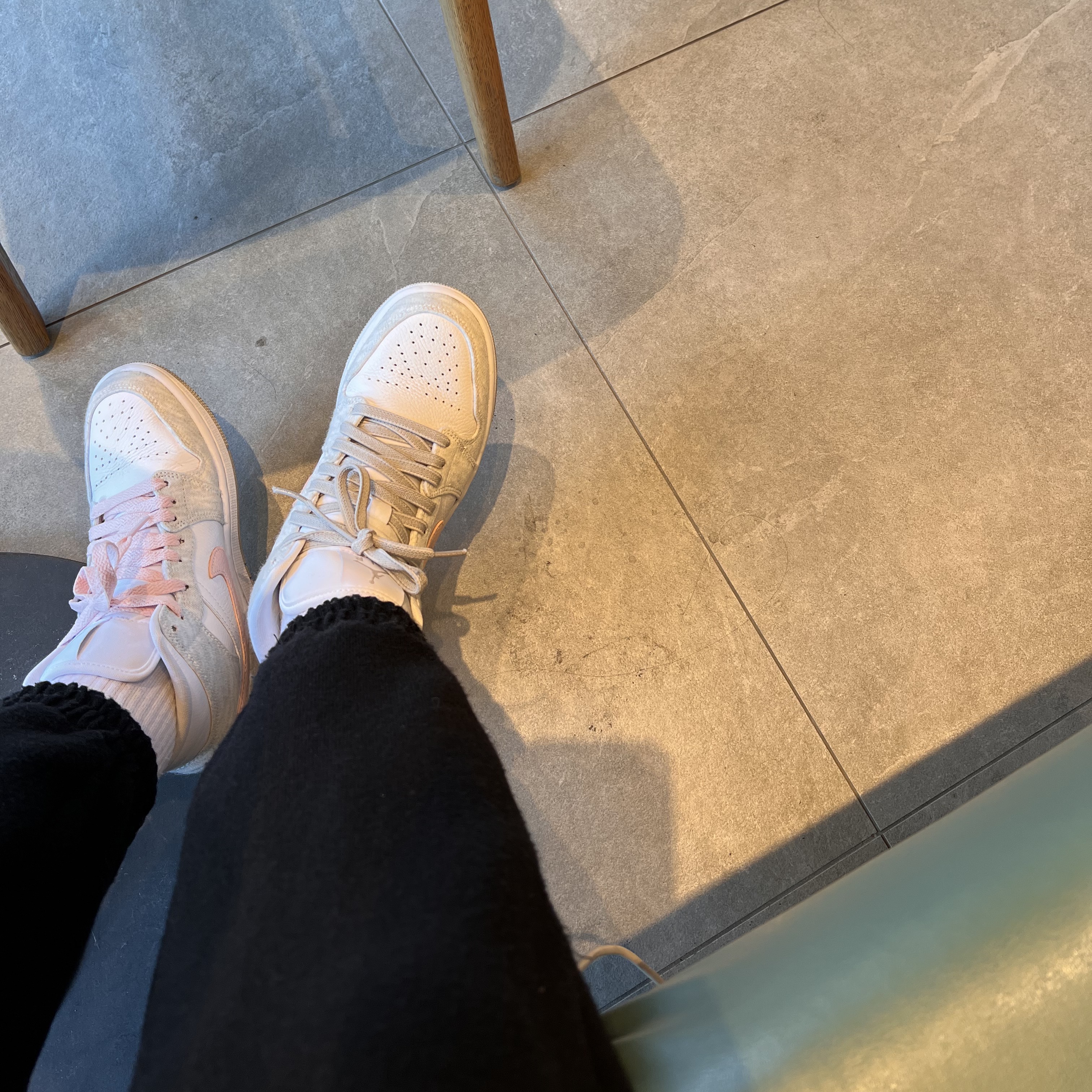 (W) Jordan 1 Mid SE Light Iron Ore 착용 스타일