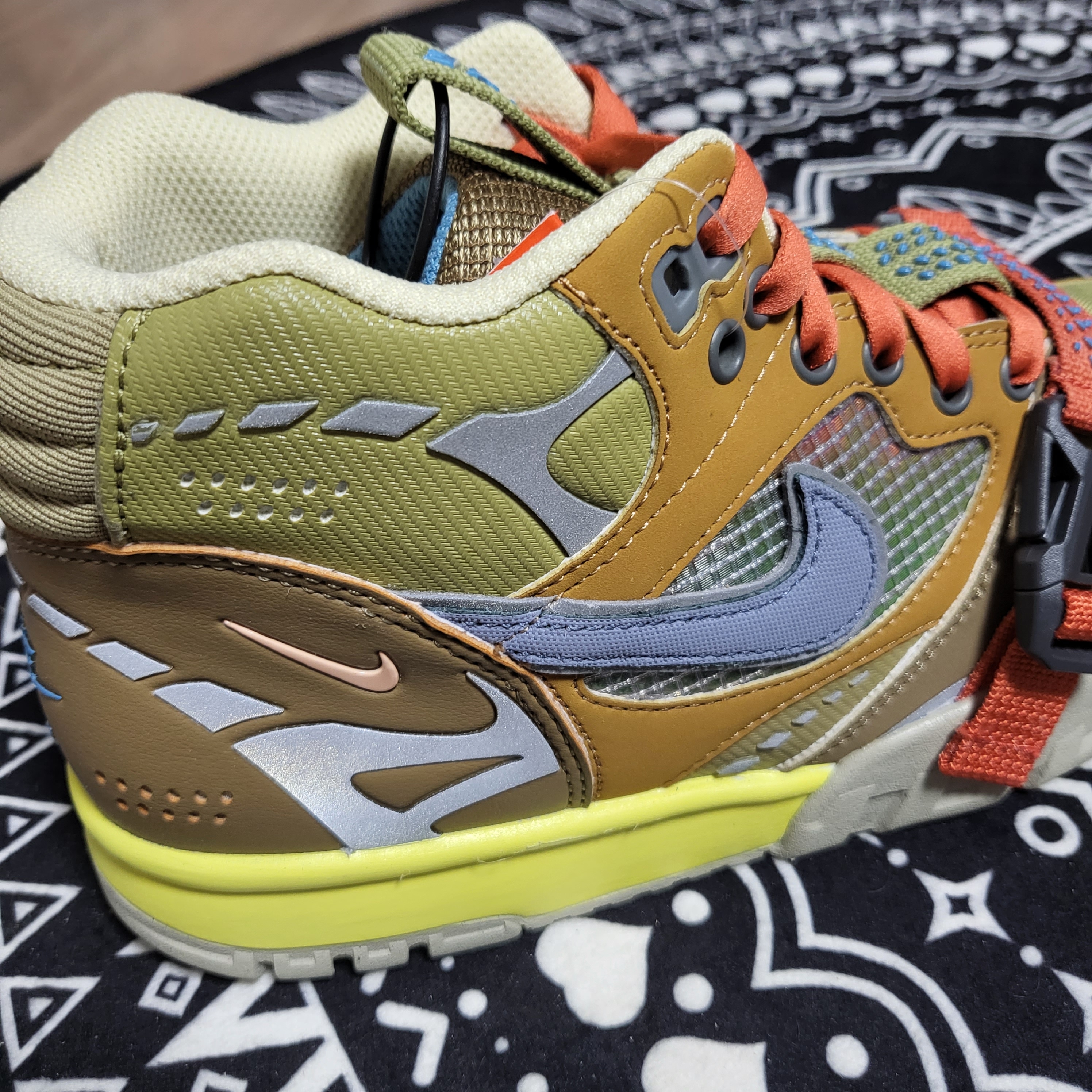 Nike Air Trainer 1 SP Coriander 착용 스타일 - 4