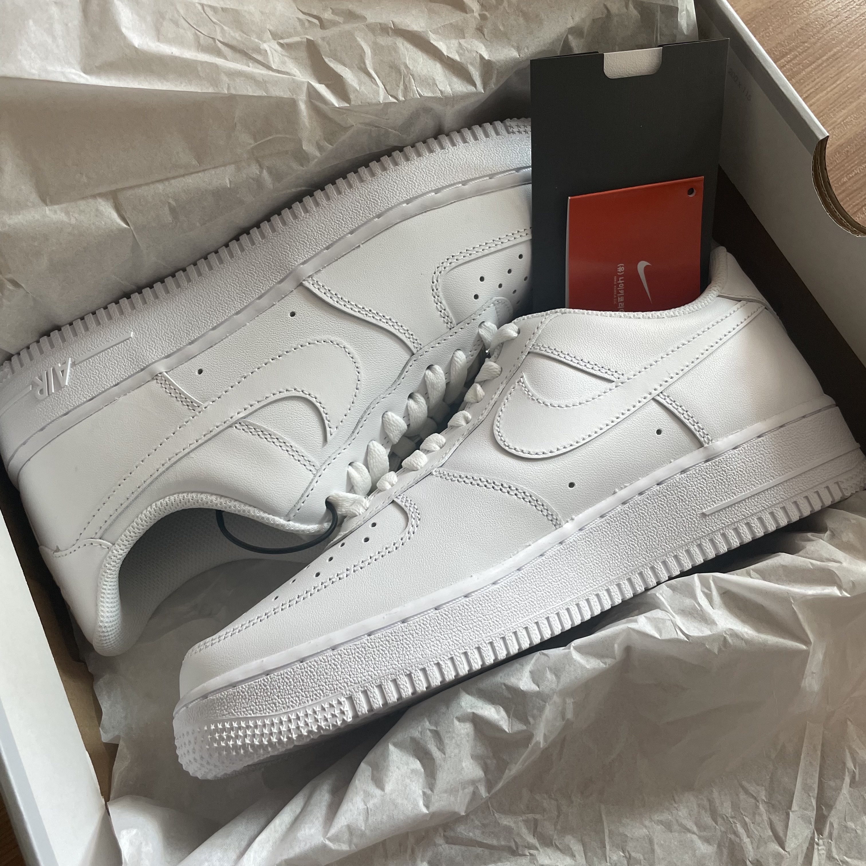Nike Air Force 1 '07 Low White 착용 스타일 - 2