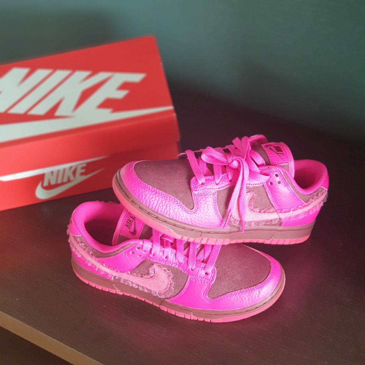 (W) Nike Dunk Low Prime Pink 착용 스타일 - 2