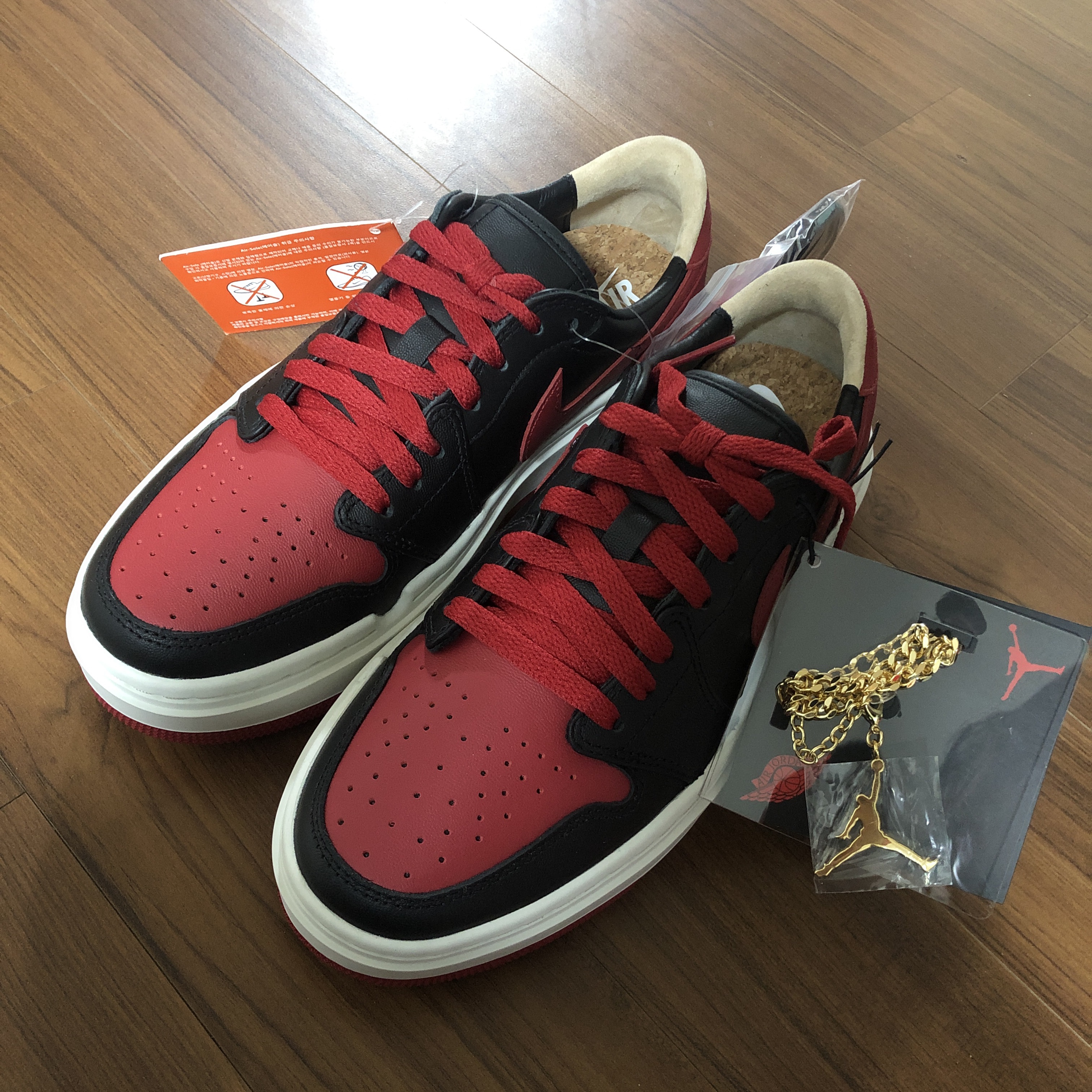 (W) Jordan 1 Elevate Low SE Bred 착용 스타일 - 1