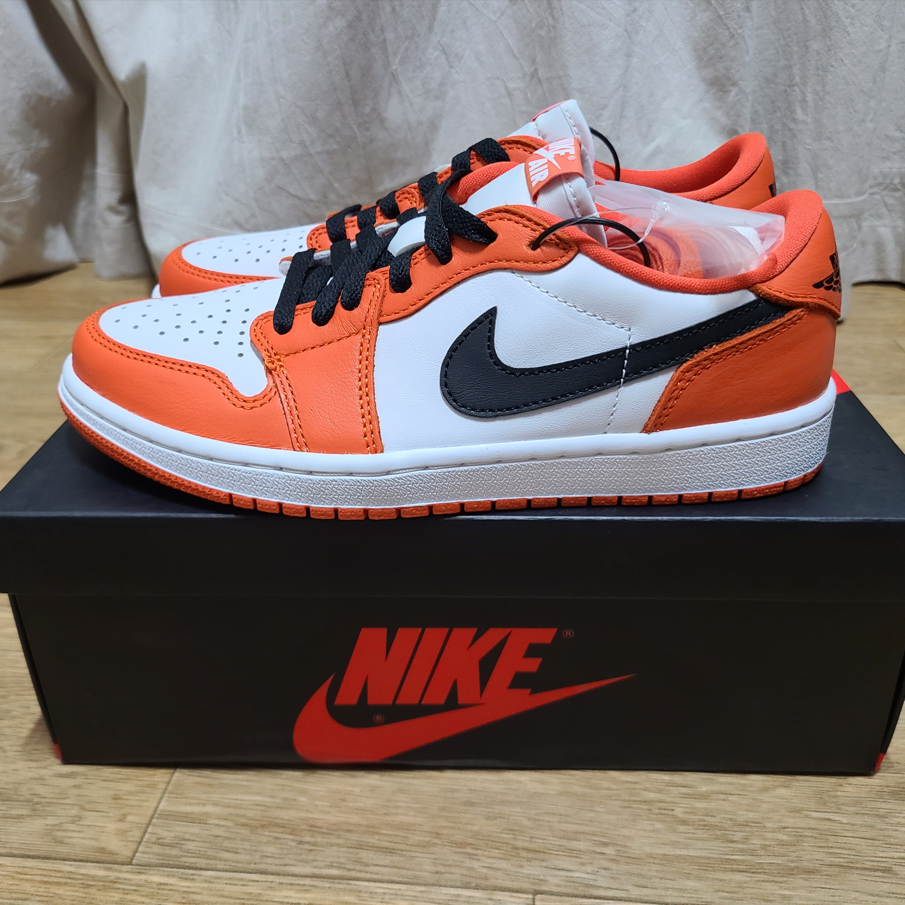 Jordan 1 Low OG Starfish 착용 스타일