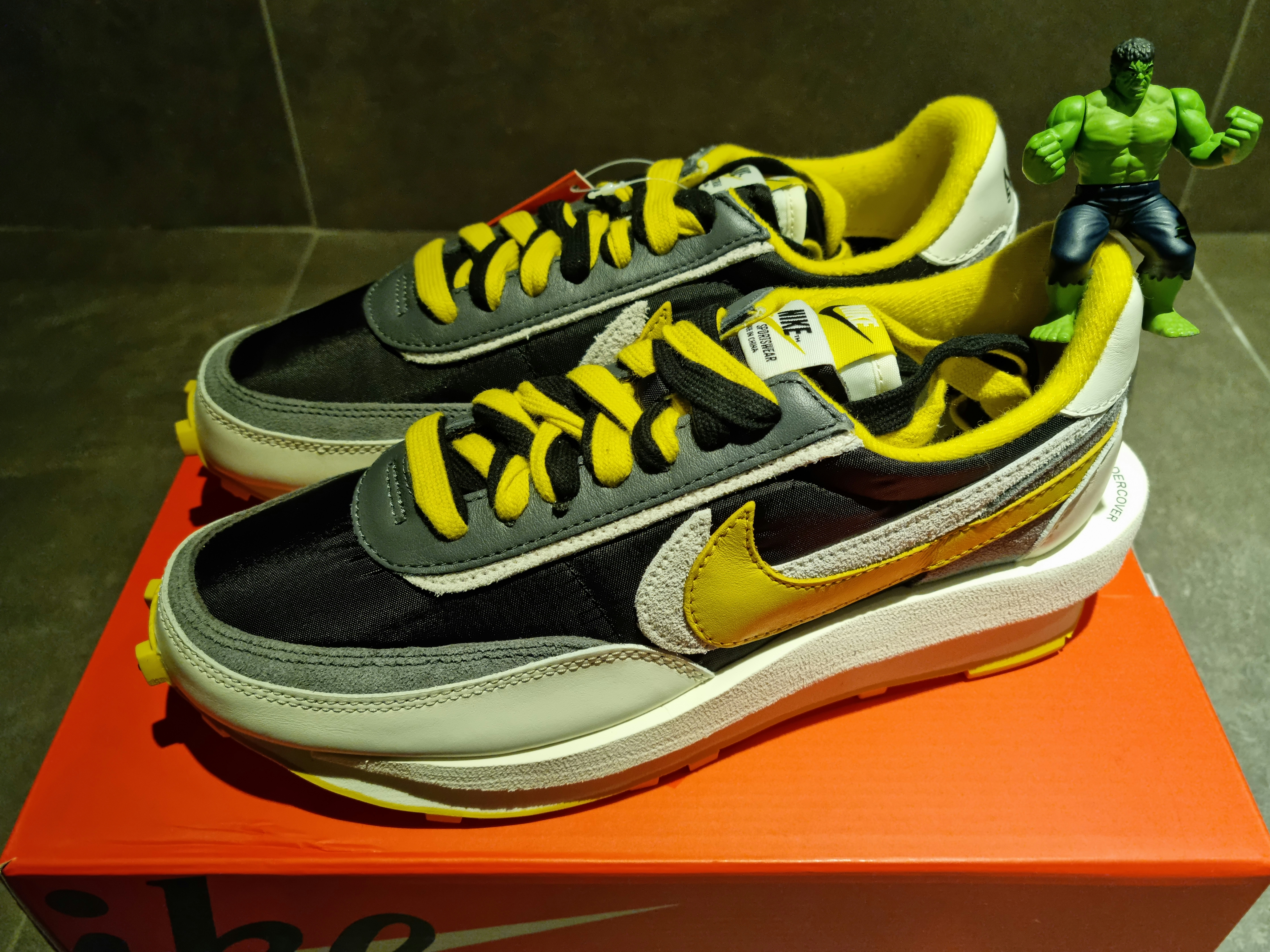 Nike x Sacai x Undercover LDWaffle Black Bright Citron 착용 스타일 - 2
