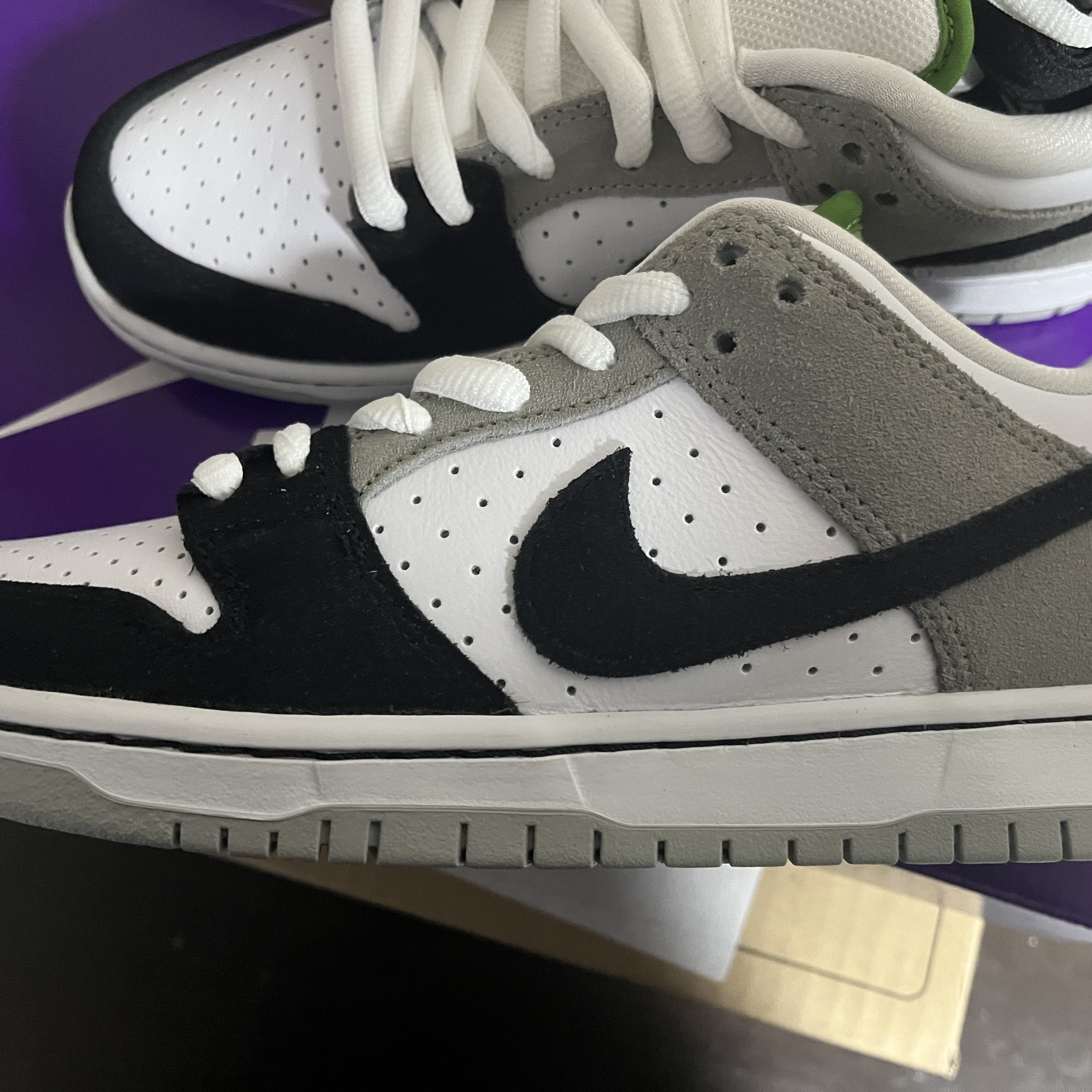 Nike SB Dunk Low Pro Chlorophyll 착용 스타일 - 2