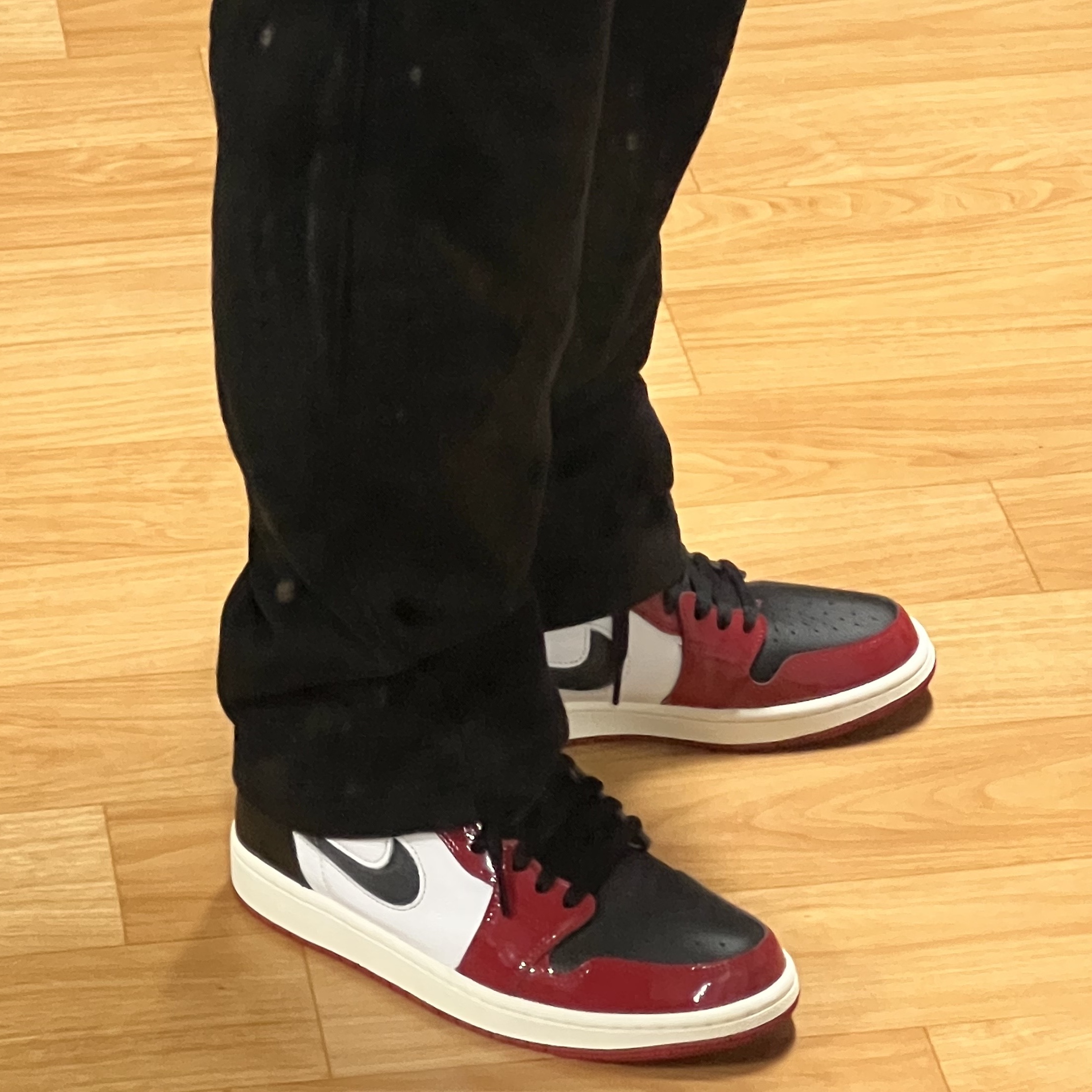 (W) Jordan 1 Zoom Air CMFT Gym Red Black 착용 스타일 - 3