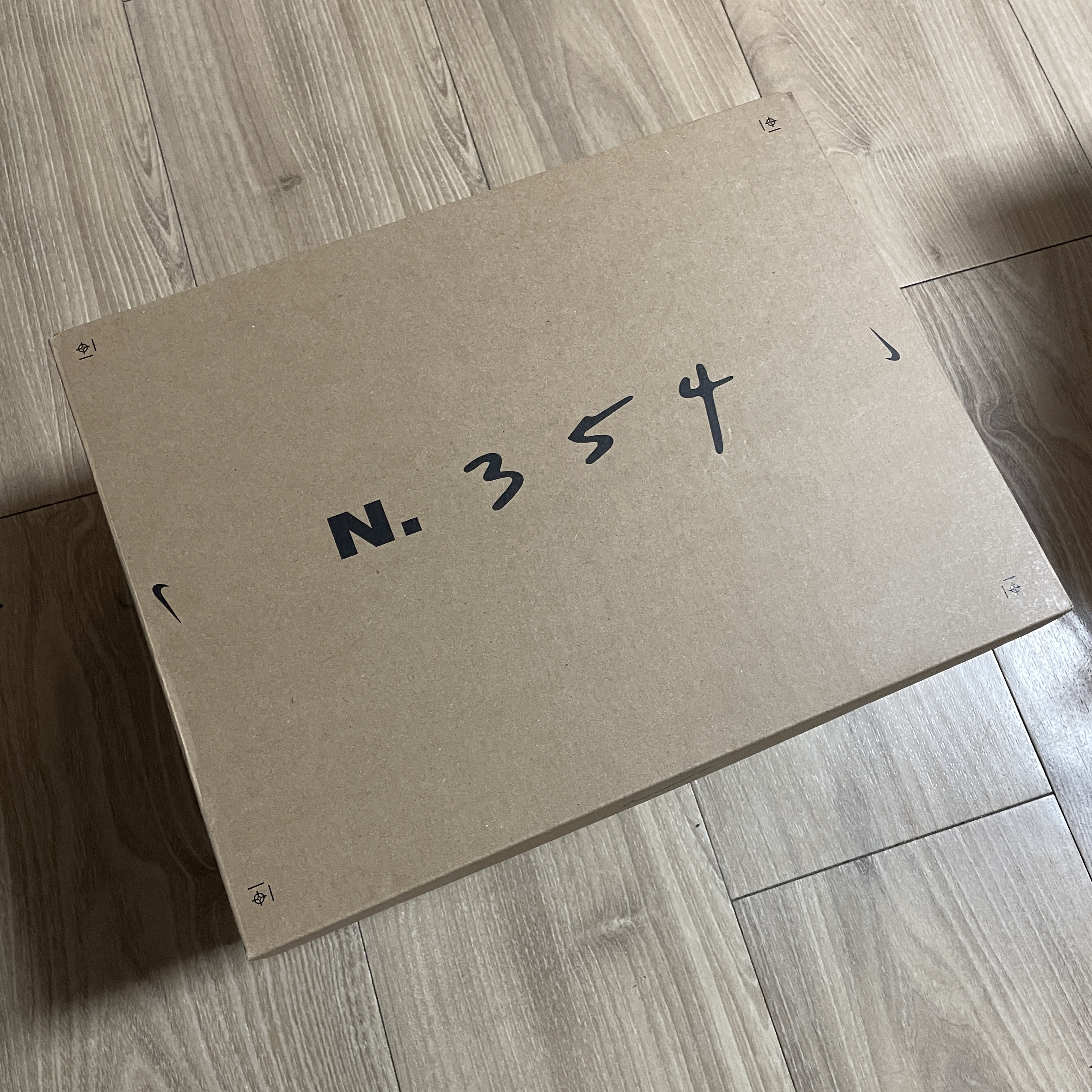 Nike Offline Pack Cool Grey 착용 스타일 - 1